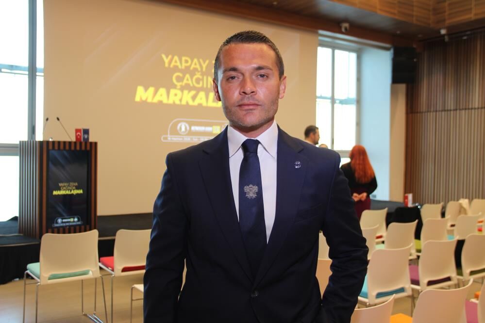 İzmir'de Yapay Zeka Masaya Yatırıldı (4)