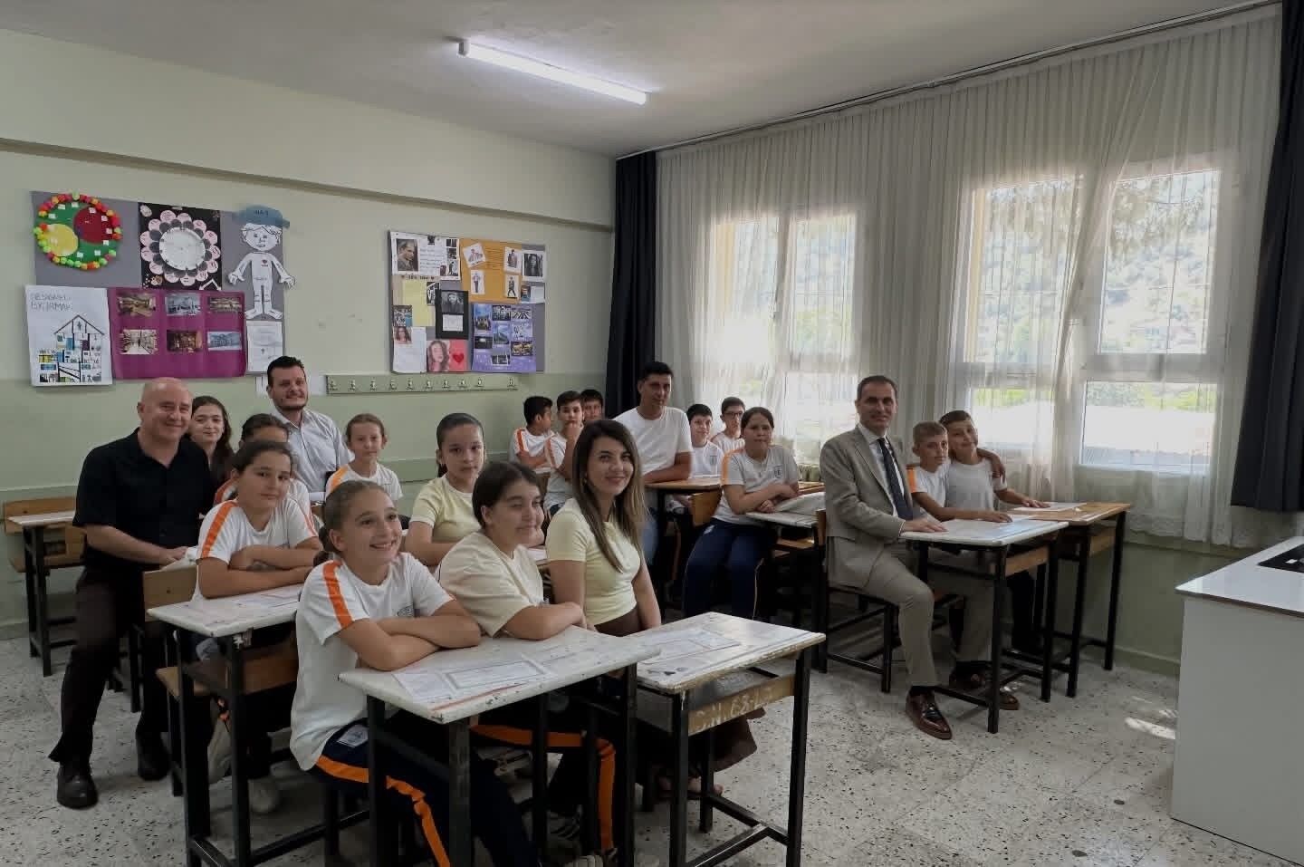 İzmir'in Bayındır Ilçesinde 2025 2026 Eğitim Öğretim Yılı Sona Erdi. (5)