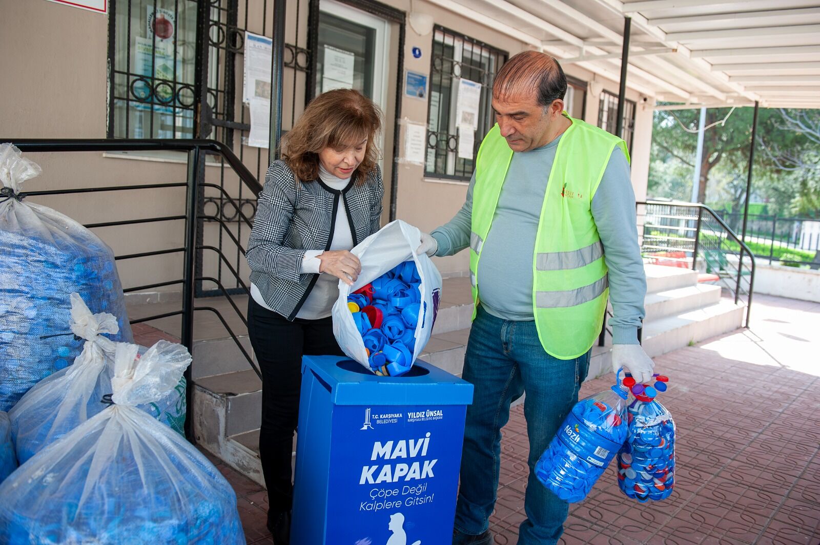 Karşıyaka’da 1 Ton Kapakla Büyük Dayanışma (1)