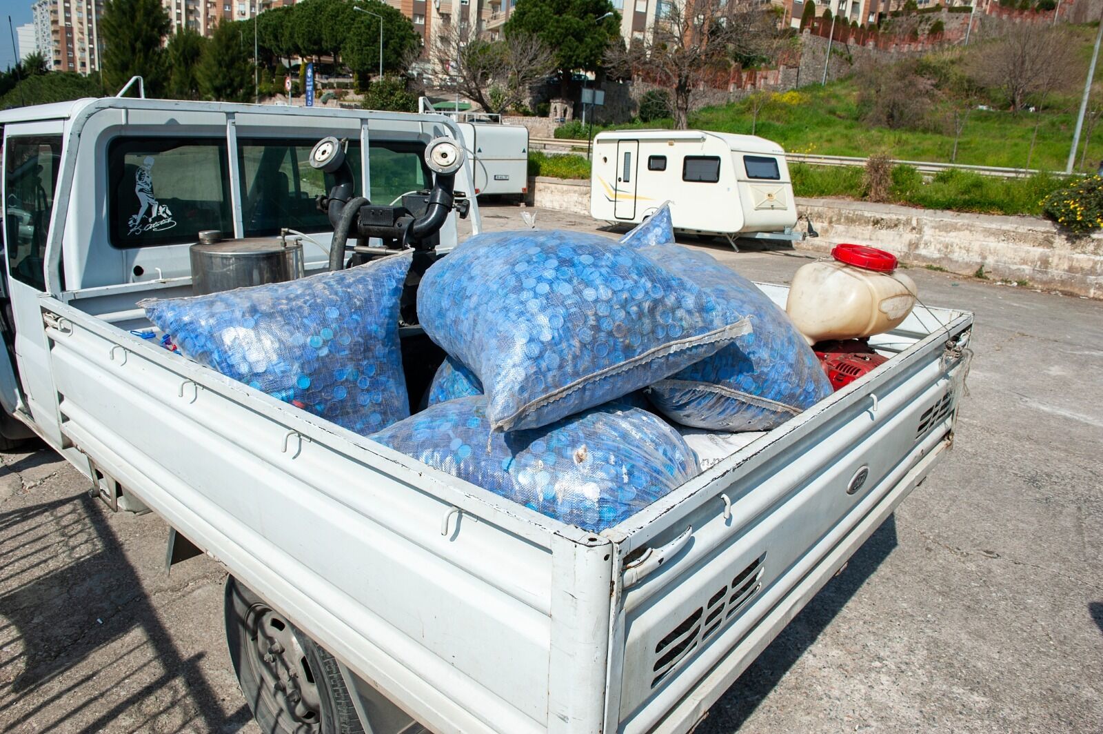 Karşıyaka’da 1 Ton Kapakla Büyük Dayanışma (5)