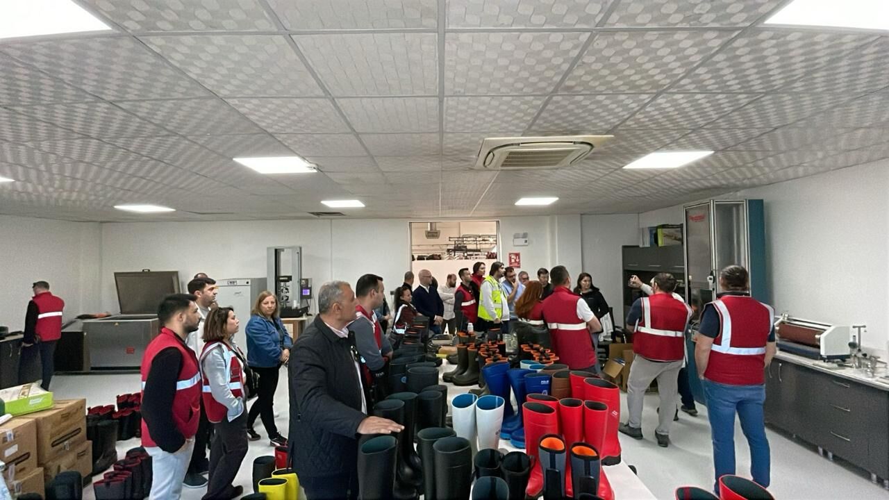 Manisa Büyükşehir’de İş Güvenliği Uzmanlarına Kkd Eğitimi (1)