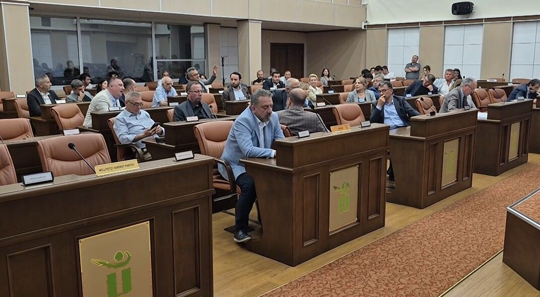 Meclisi’nde Gerginlik “Ödül Gibi Görev” Tartışması (2)