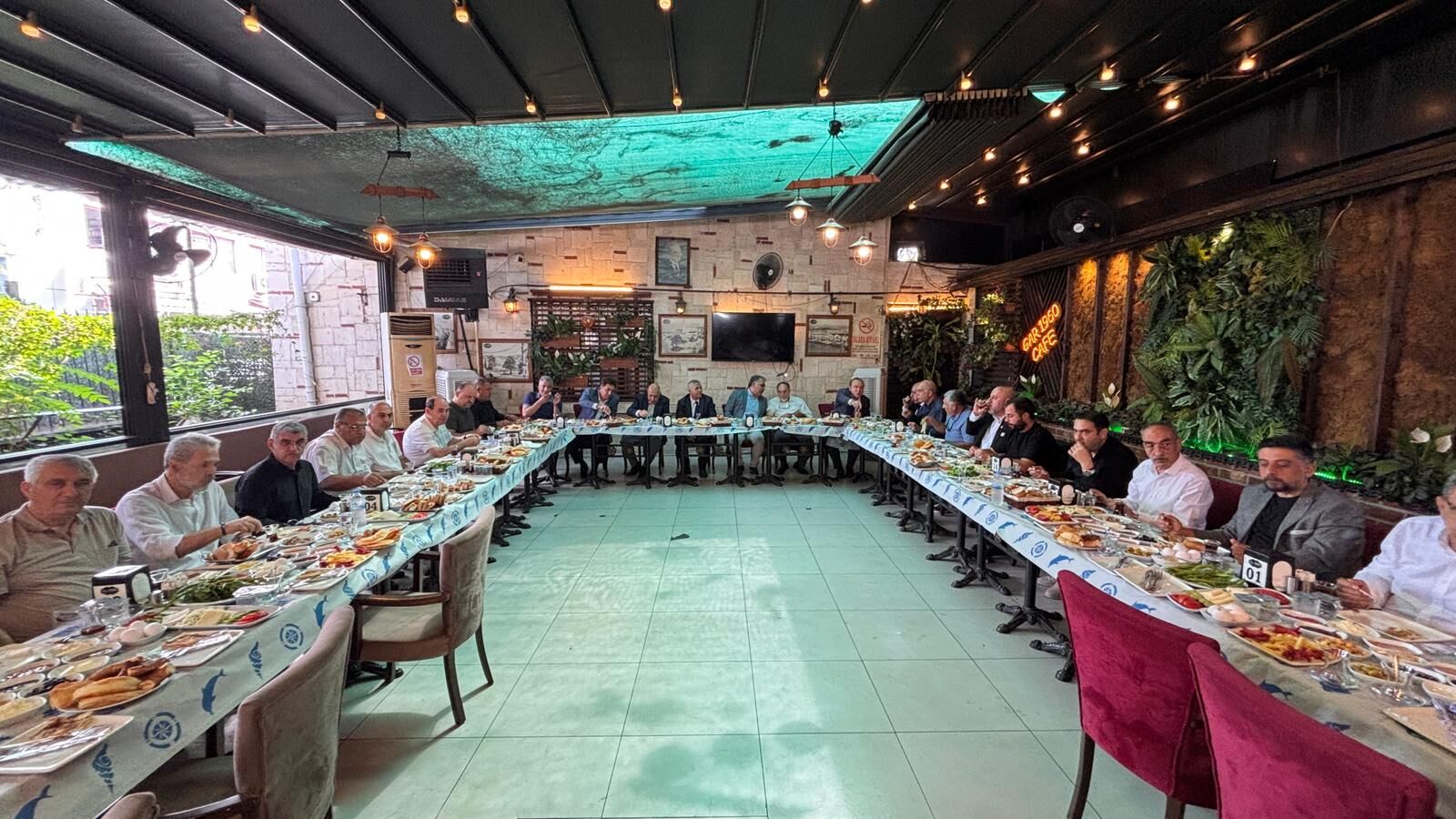 Milliyetçi Hareket Partisi (Mhp) İzmir İl Başkanlığı’nın Ev Sahipliğinde Düzenlenen Kahvaltı Programında, Farklı Federasyon, Konfederasyon, Vakıf Ve Derneklerin Temsilcileri Bir Araya Geldi (5)