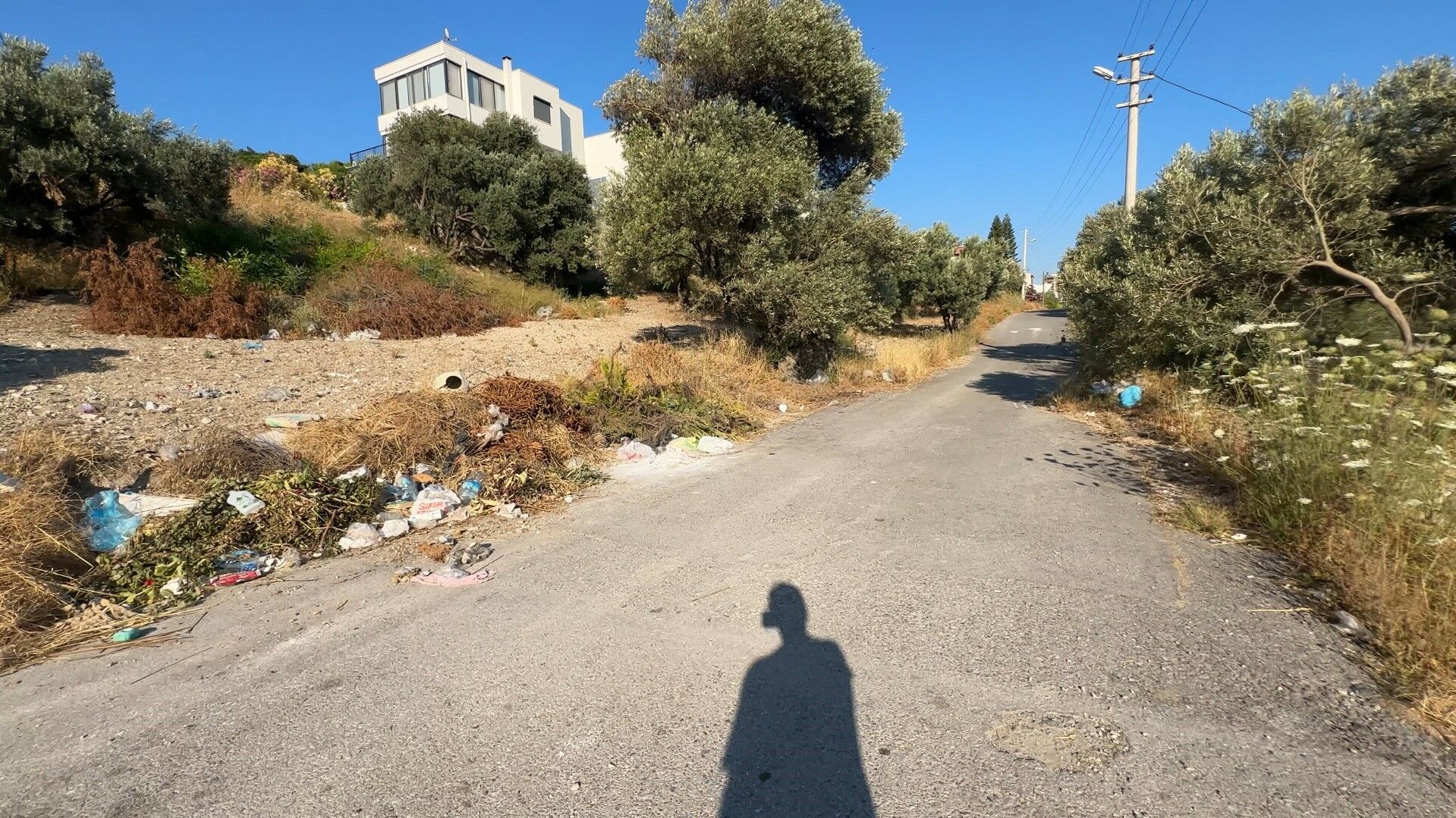 Mordoğan’da Çöp Krizi Büyüyor (2)
