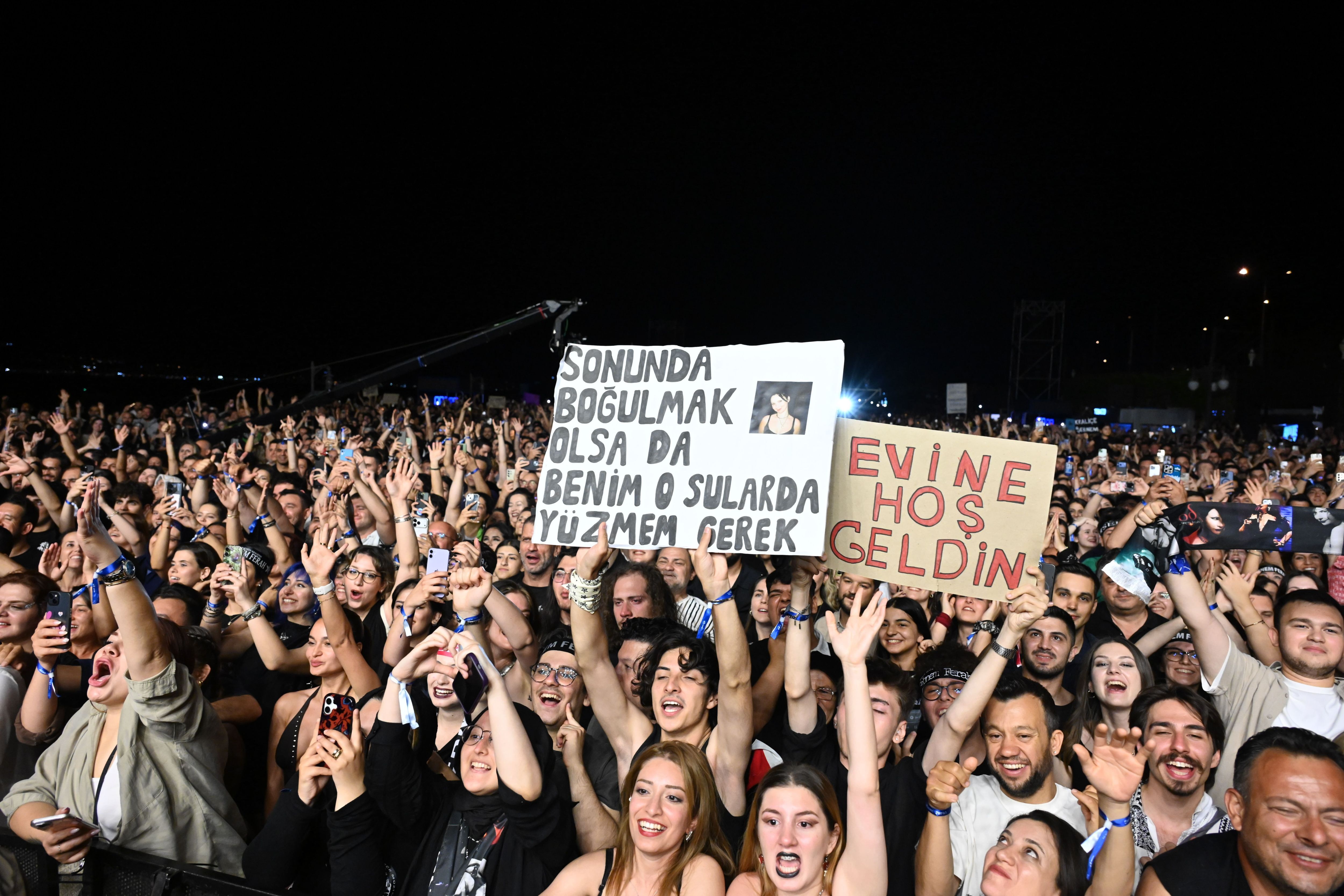 Türk Rock Müziğinin Güçlü Sesi Şebnem Ferah, (6)