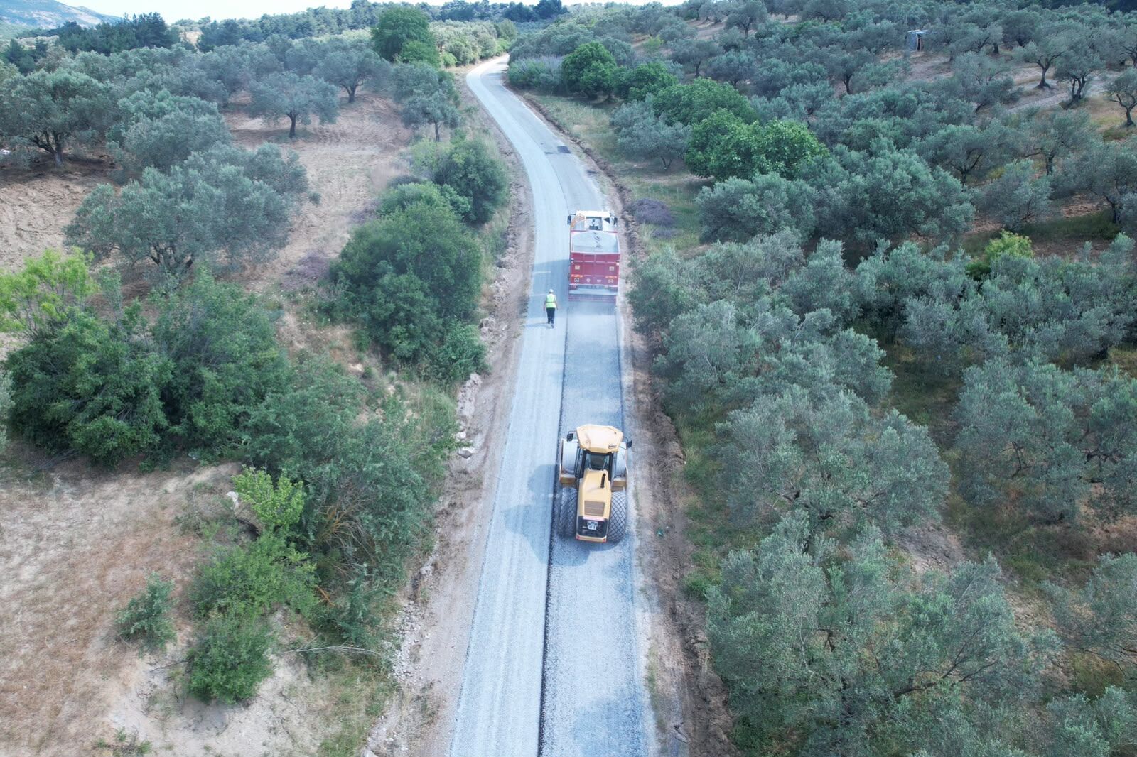 Tütenli Ve İlyaslar’ı Bağlayan Yolda Asfalt Çalışmaları Başladı (6)
