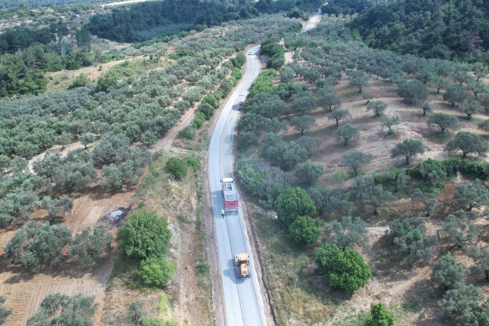 Tütenli Ve İlyaslar’ı Bağlayan Yolda Asfalt Çalışmaları Başladı (7)