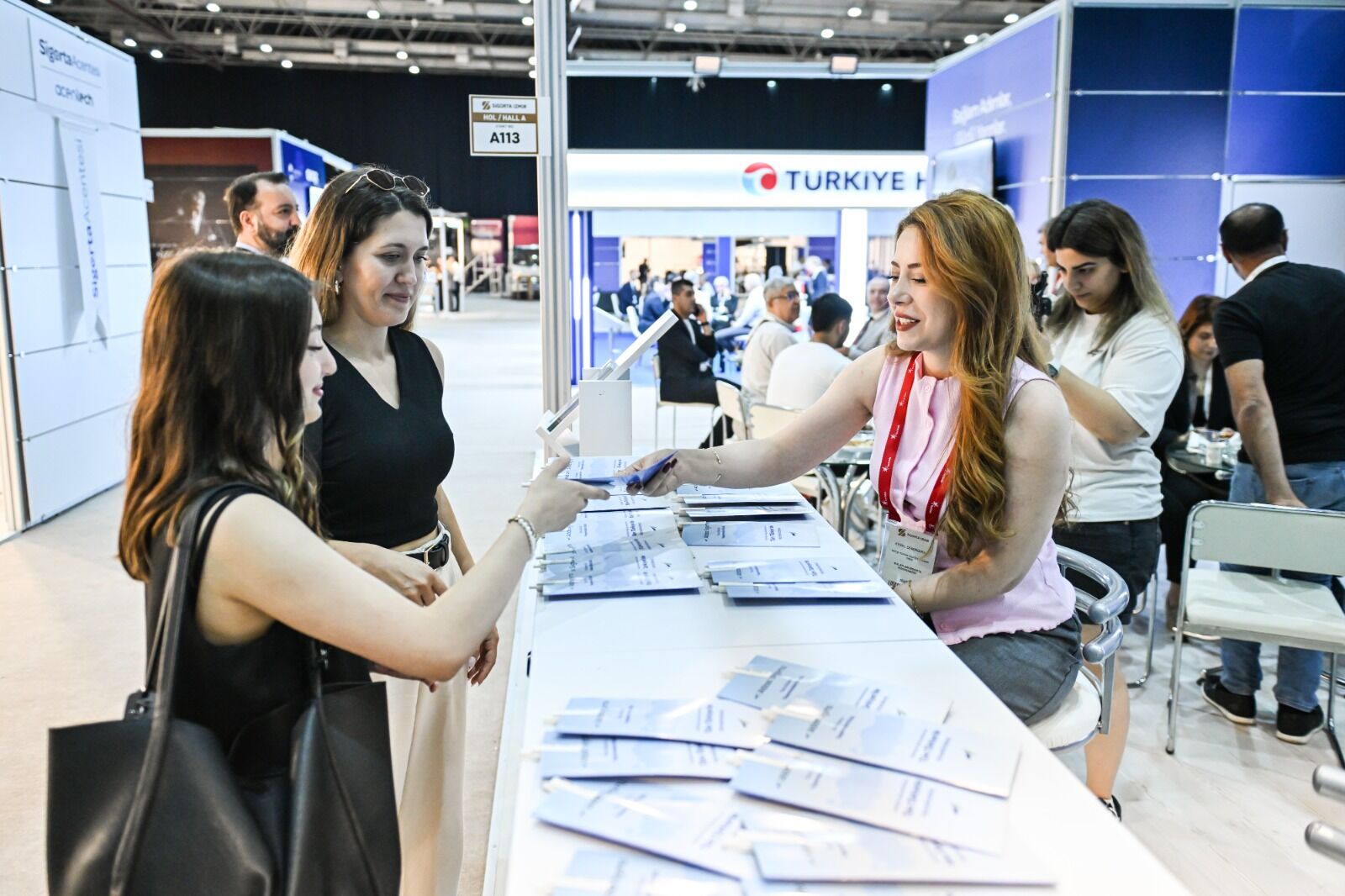 Üç Günde Binlerce Ziyaretçi (1)
