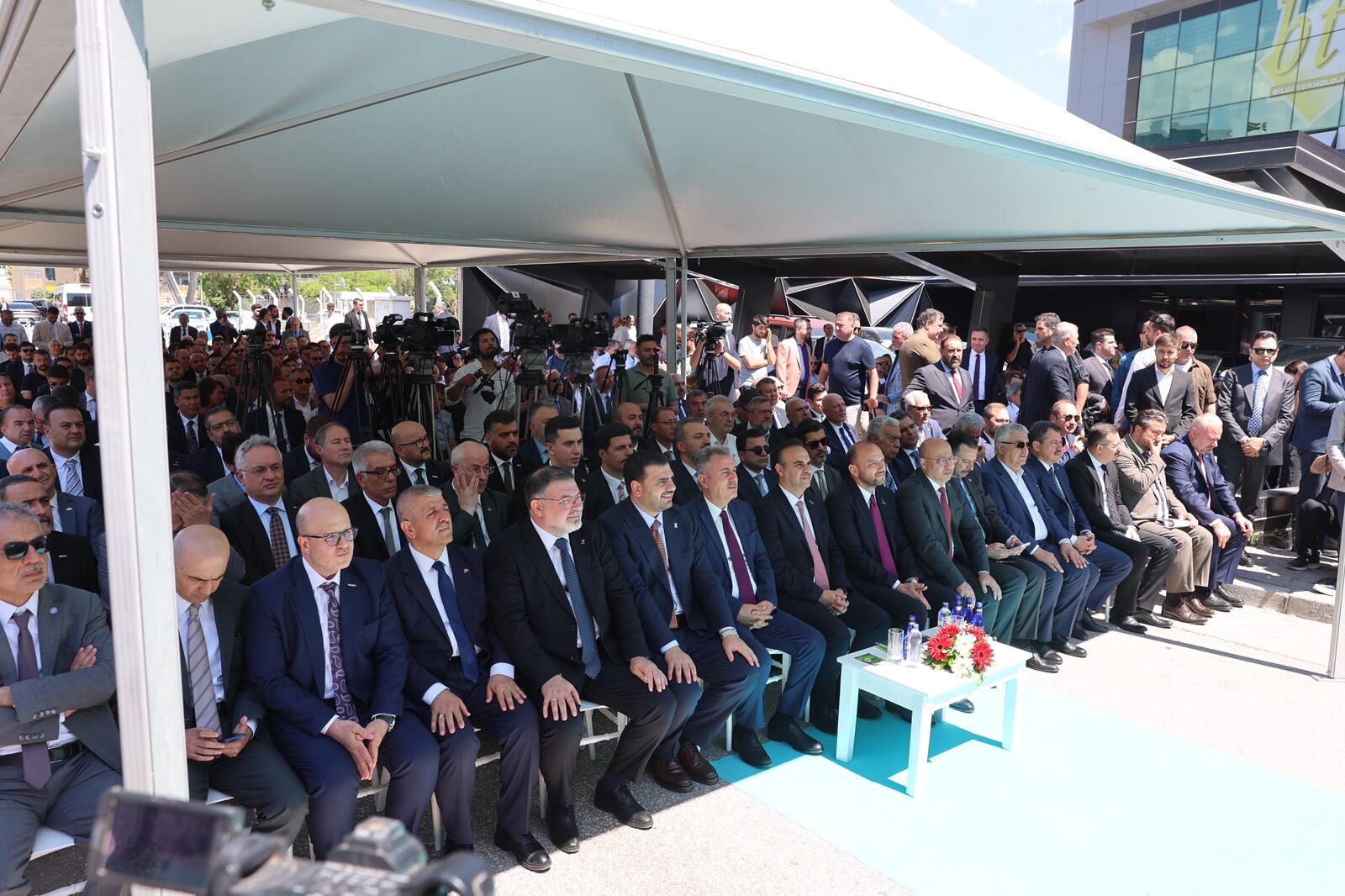 MÜSİAD'ın yeni hizmet binası İzmir'de açıldı
