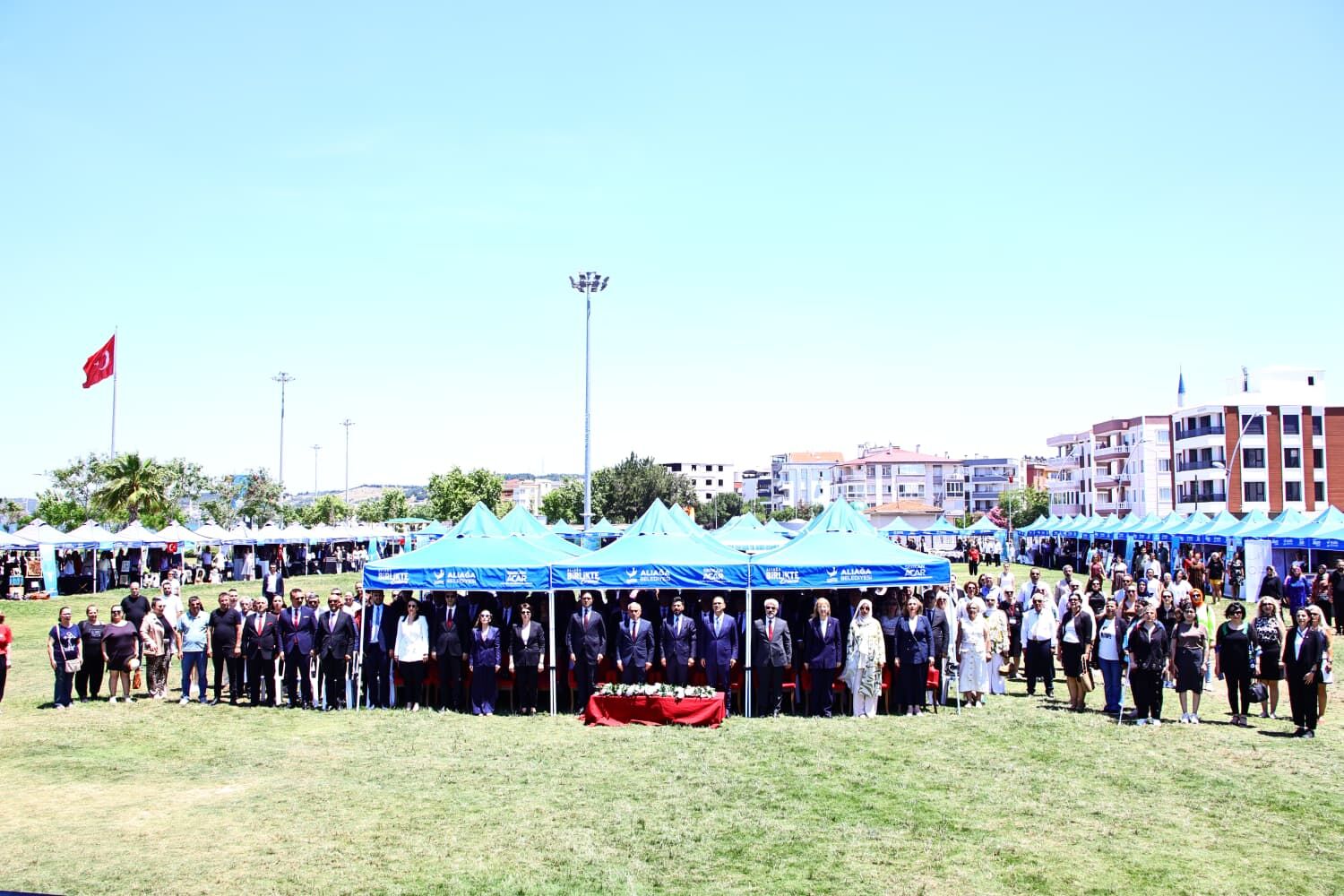 İzmir’de “Hayat Boyu Öğrenme Haftası” tçilerin beğenisine sunuldu.