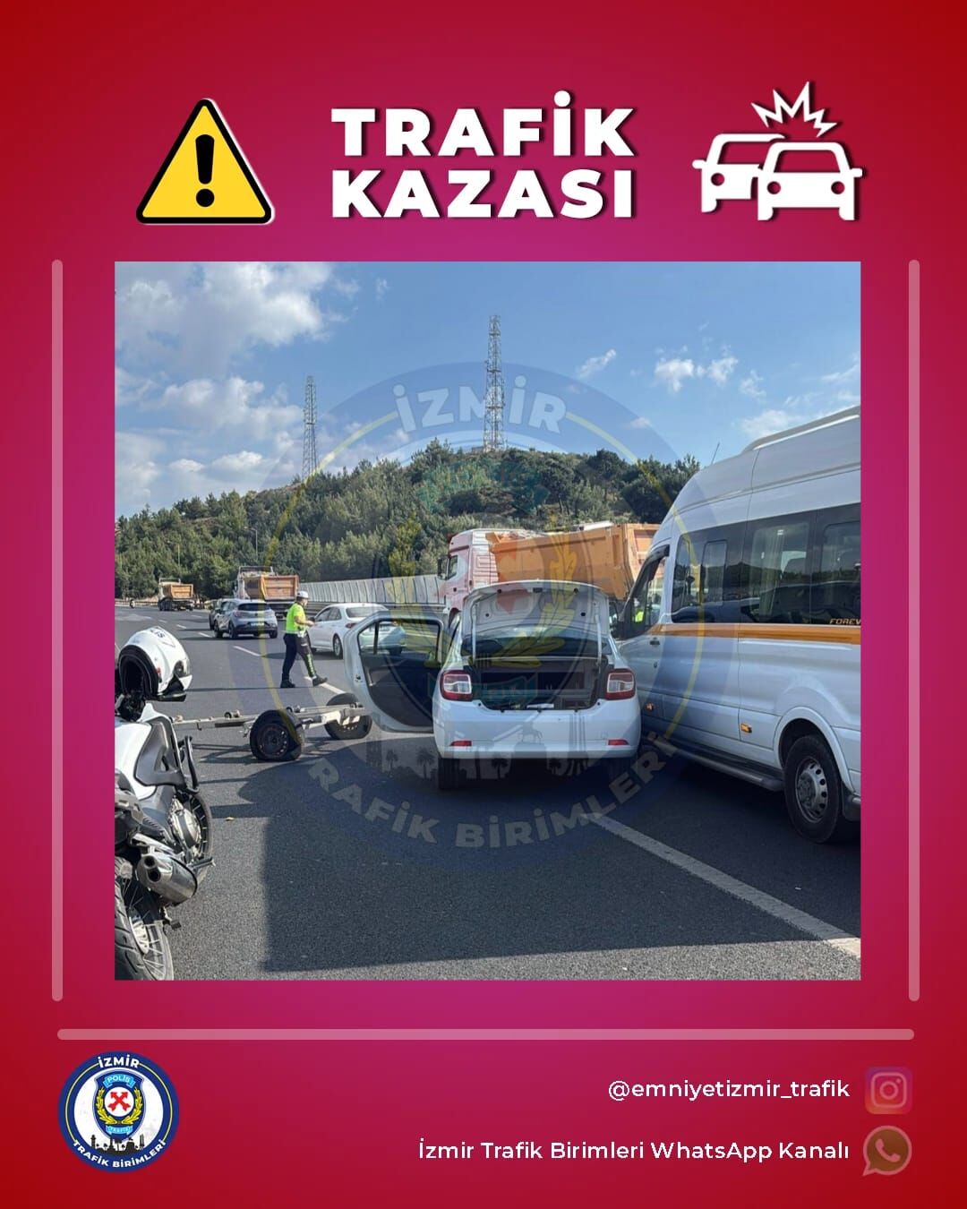 İzmir’de otoyol üzerinde meydana gelen trafik kazası nedeniyle Gaziemir istikametinde uzun araç kuyrukları oluştu.