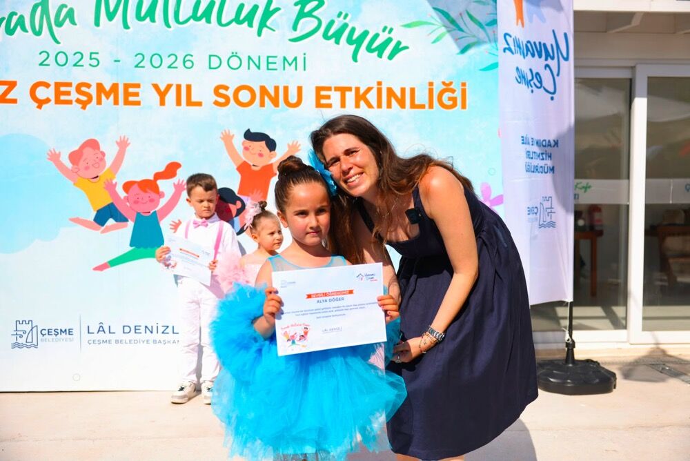 Yuvamız Çeşme’de Minikler Sertifikalarını Aldıphoto 2026 06 03 17 32 35
