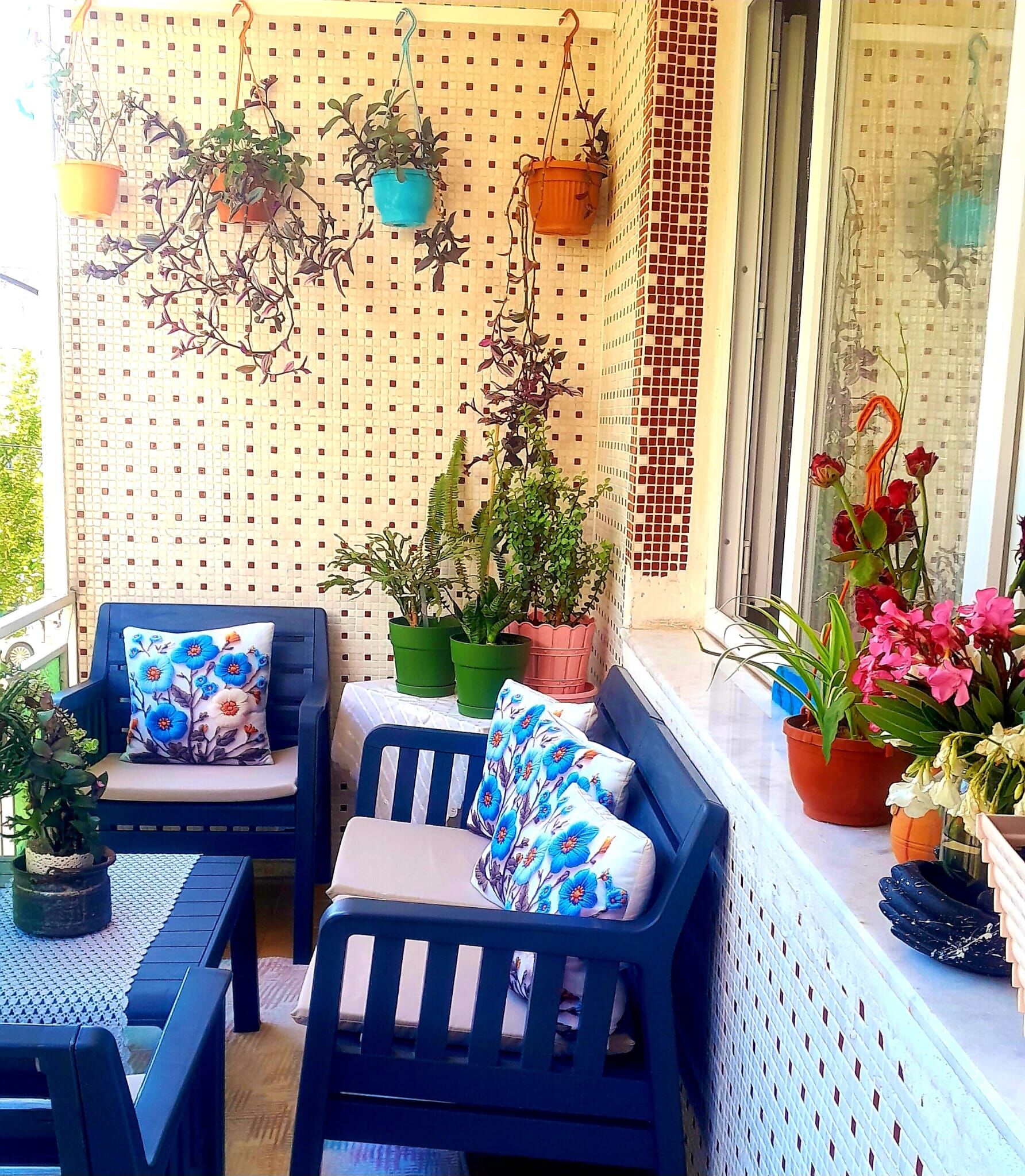 2. Olan Balkon