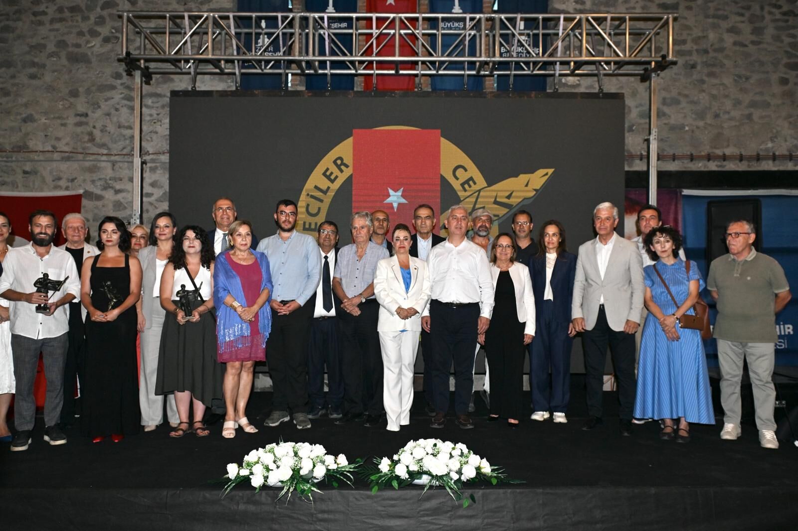 İzmir Gazeteciler Cemiyeti (İGC), 80'inci kuruluş yıl dönümünü düzenlediği kapsamlı programla kutladı. Gecede 9 Eylül Gazetesi'nin 14'üncü kuruluş yılı da kutlanırken, 59. Şehit Gazeteci Hasan Tahsin Gazetecilik Yarışması'nın ödülleri sahiplerini buldu.