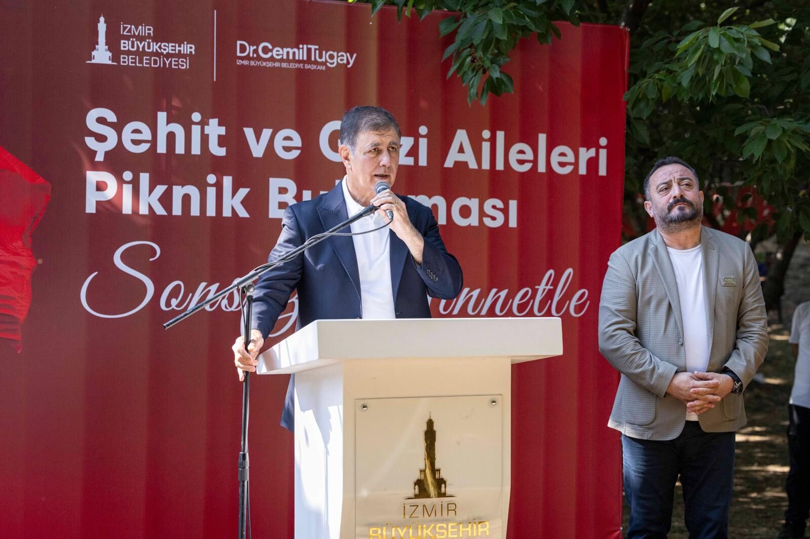 şehit aileleri, gaziler ve aileleriyle Gölcük'te bir araya geldi.