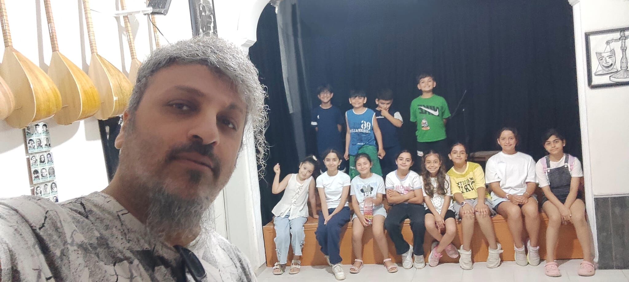 6 Şubat Depremlerinden En Ağır Etkilenen Illerden Biri Olan Hatay'da Çocukların Yaşadığı Travmaların Etkilerini Hafifletmek Amacıyla Yürütülen Sanat Çalışmaları Sürüyor. (1)
