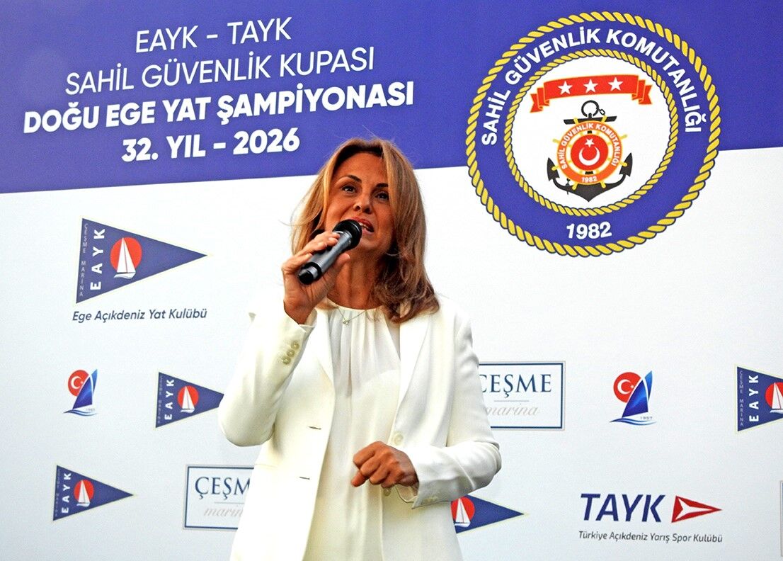 Türkiye açıkdeniz yelkenciliğinin köklü organizasyonları arasında yer alan 32. EAYK–TAYK Sahil Güvenlik Kupası Doğu Ege Yat Şampiyonası, Çeşme açıklarında üç gün süren mücadelelerin ardından düzenlenen ödül töreniyle sona erdi.