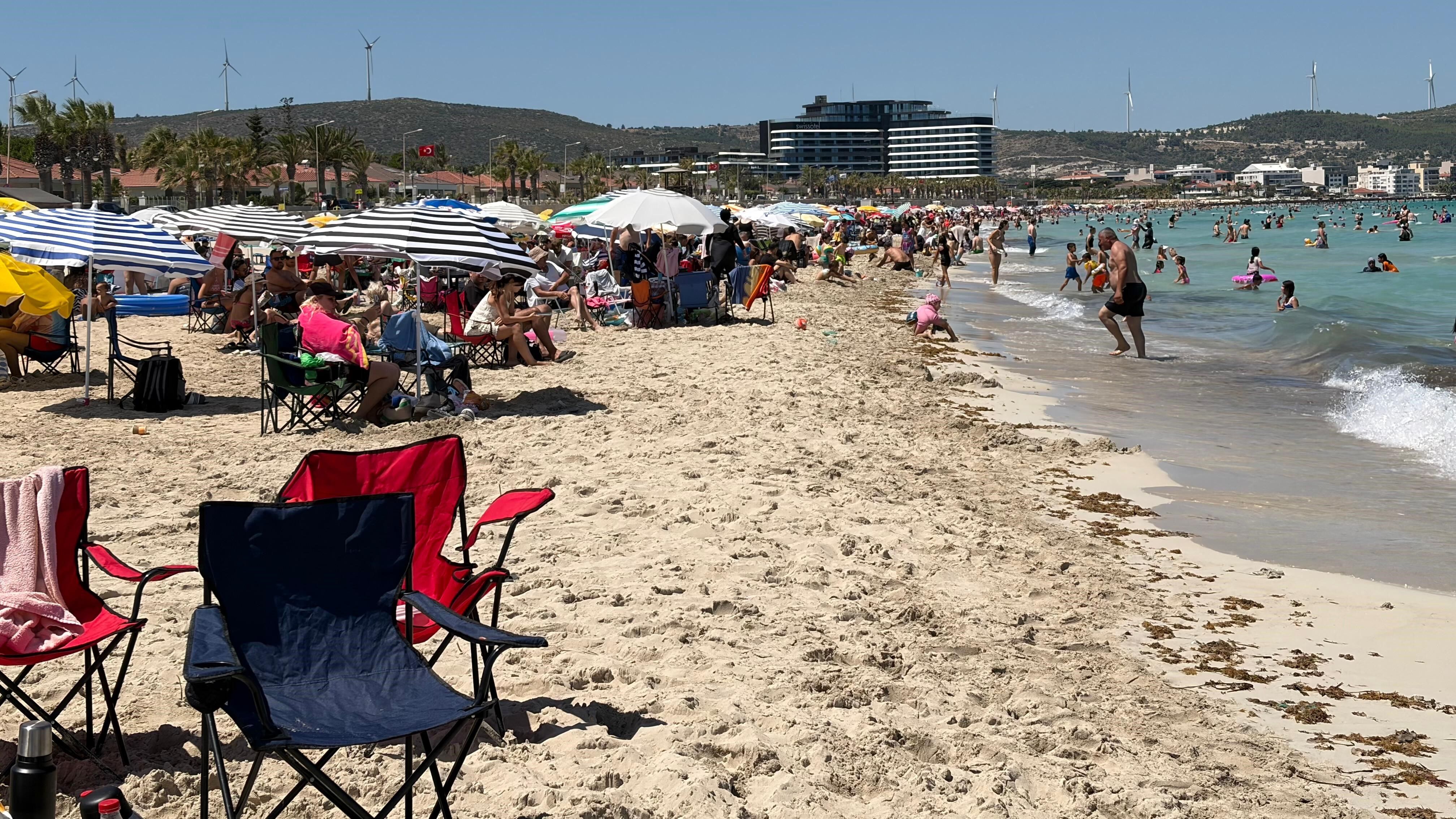 İzmir sıcaktan bunaldı, herkes Çeşme'ye koştu!