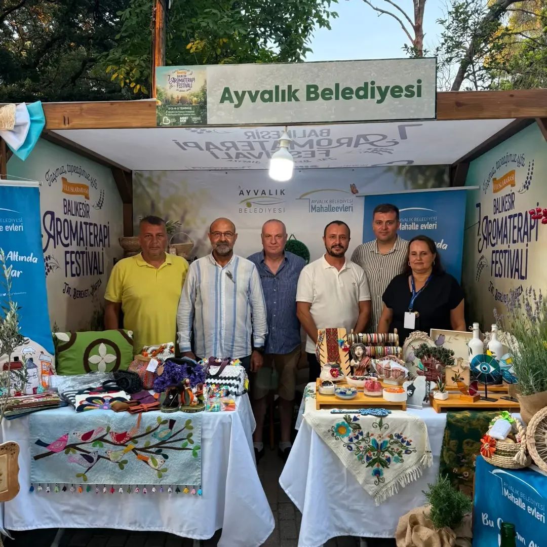 Ayvalik'in Yöresel Lezzetleri̇ 7. Aromaterapi̇ Festi̇vali̇'nde Büyük İlgi̇ Gördü 4