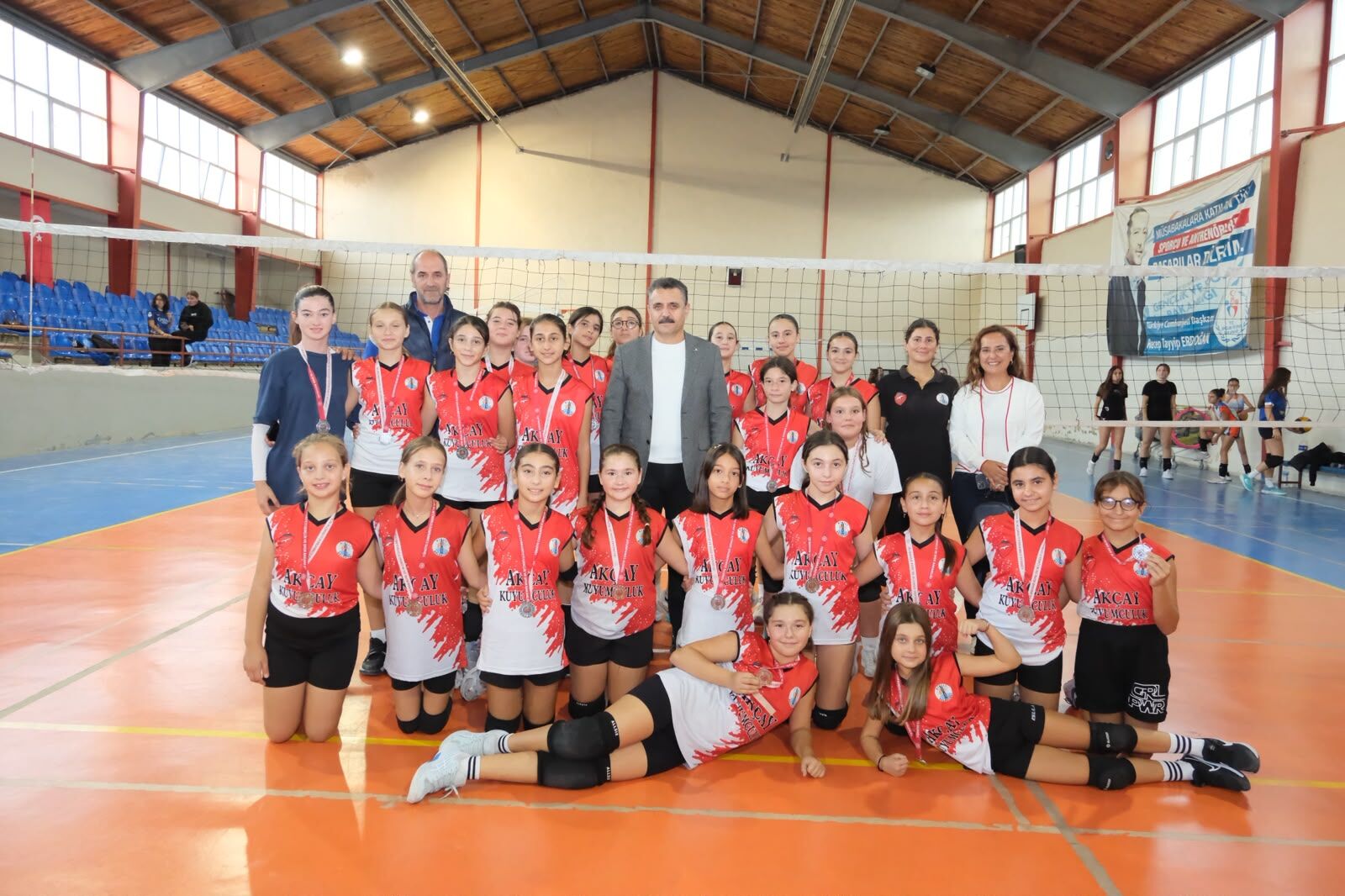 Dikili'de Genç Sporcular Kumda Buluşacak (2)