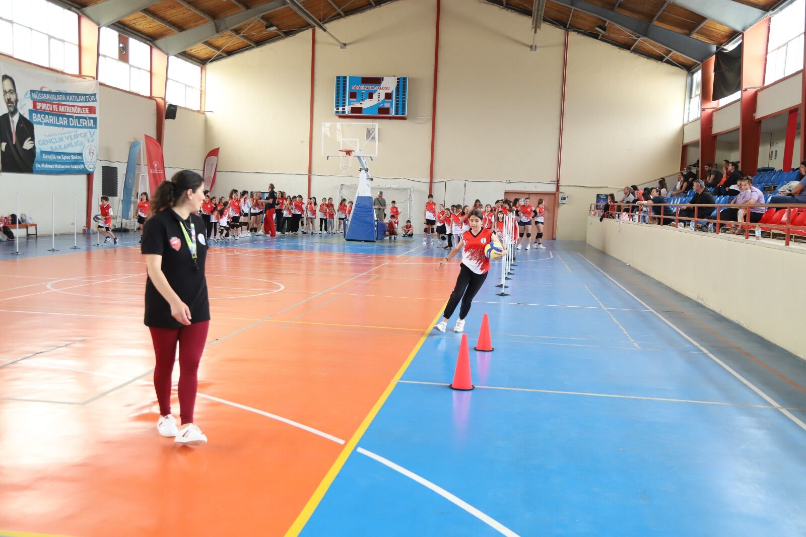 Dikili'de Genç Sporcular Kumda Buluşacak (4)