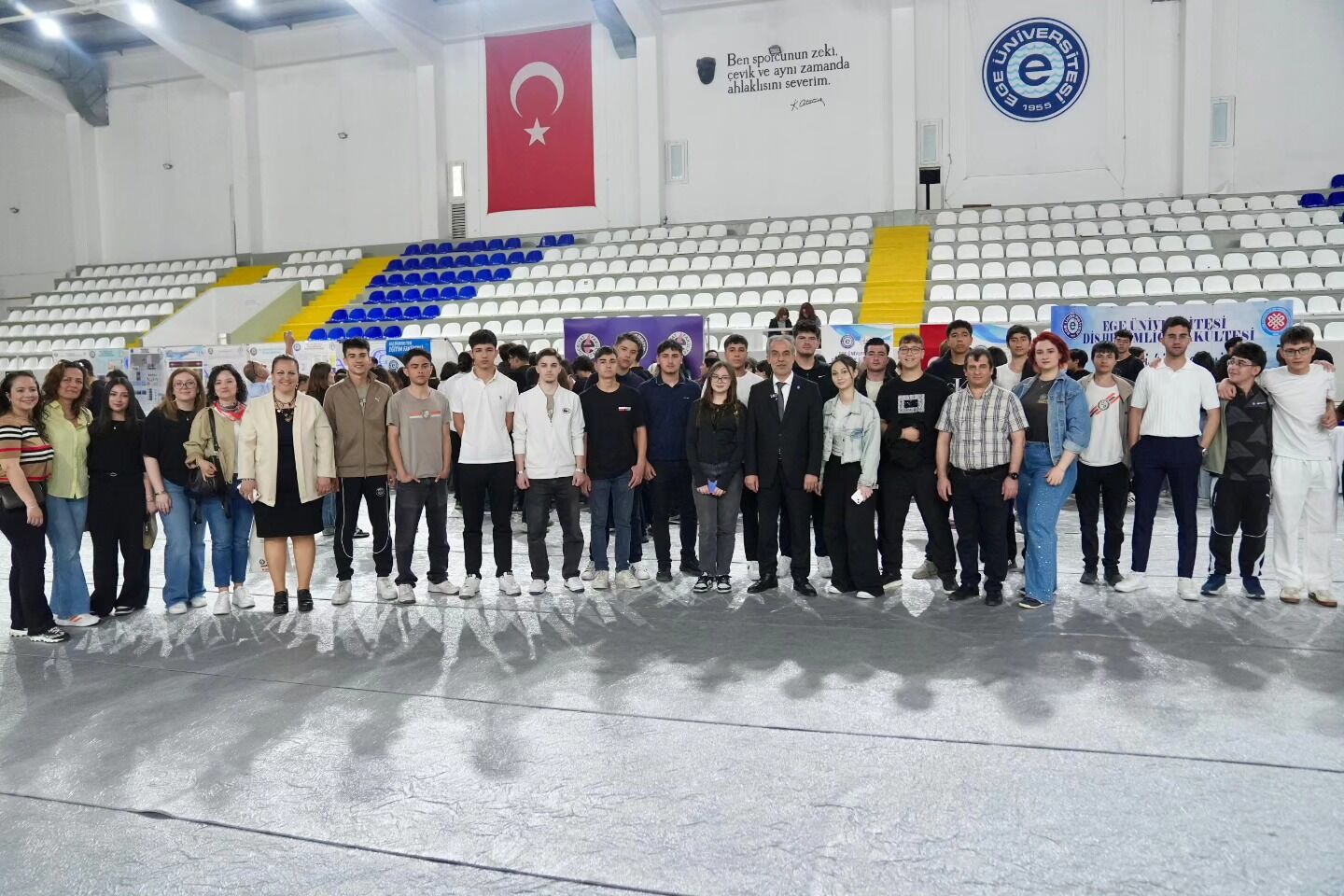 ++Ege Üniversitesi 18. Tercih Günleri Başlıyor (6)