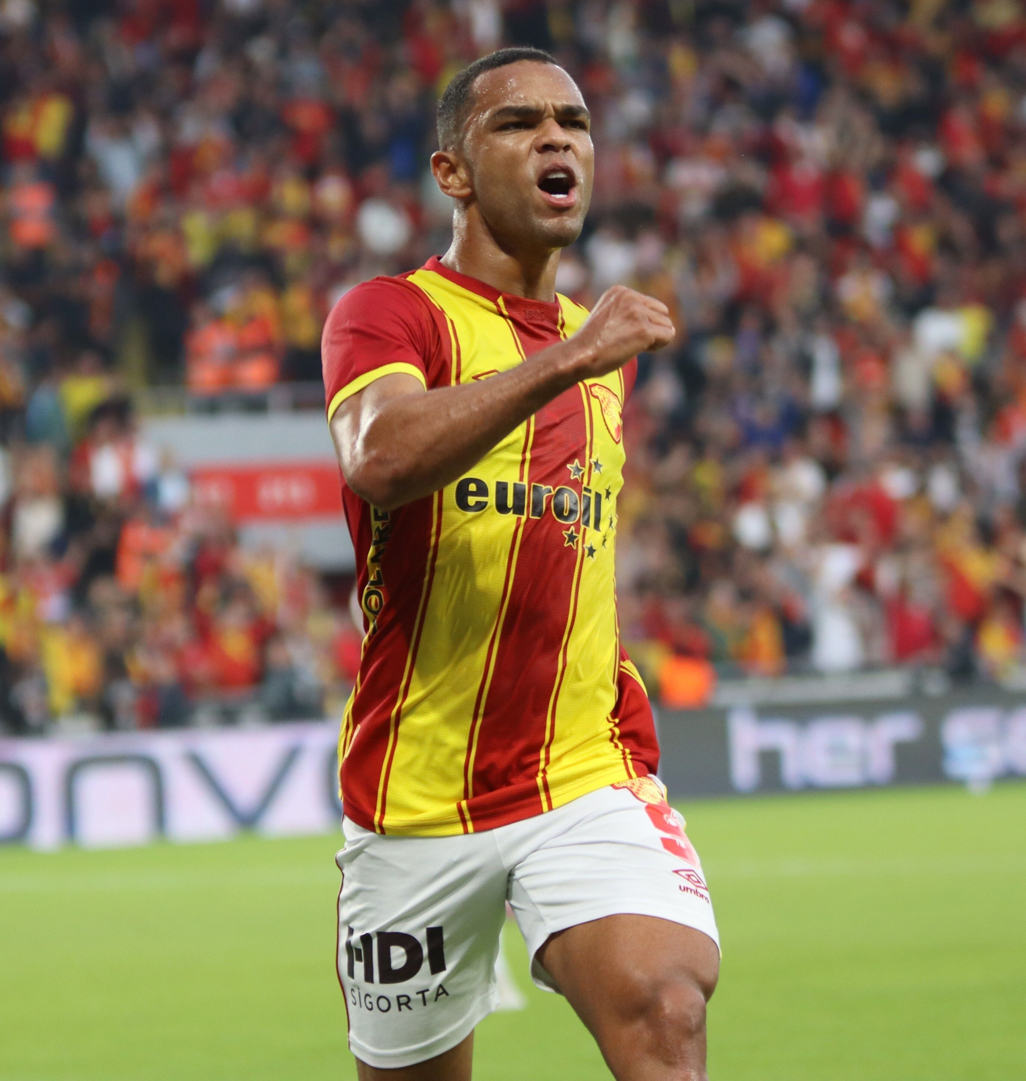 Göztepe'de Juan Için Cska Moskova Mesaisi! Pazarlıklar Sürüyor (2)