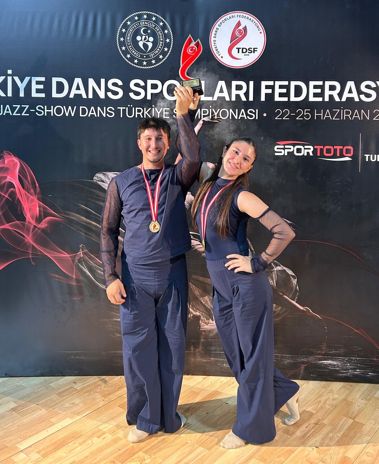 Gündüz Çoban, Akşam Şampiyon Dansçı (4)
