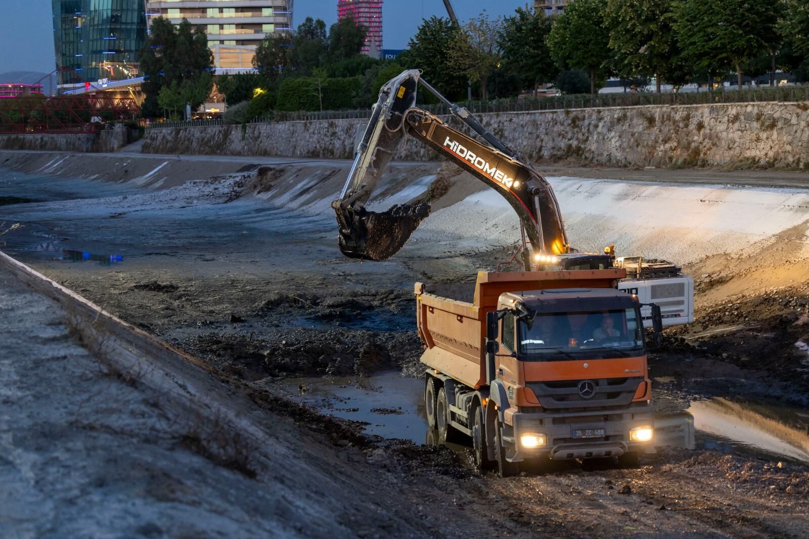İzmir Büyükşehir Belediyesi, (1)-1