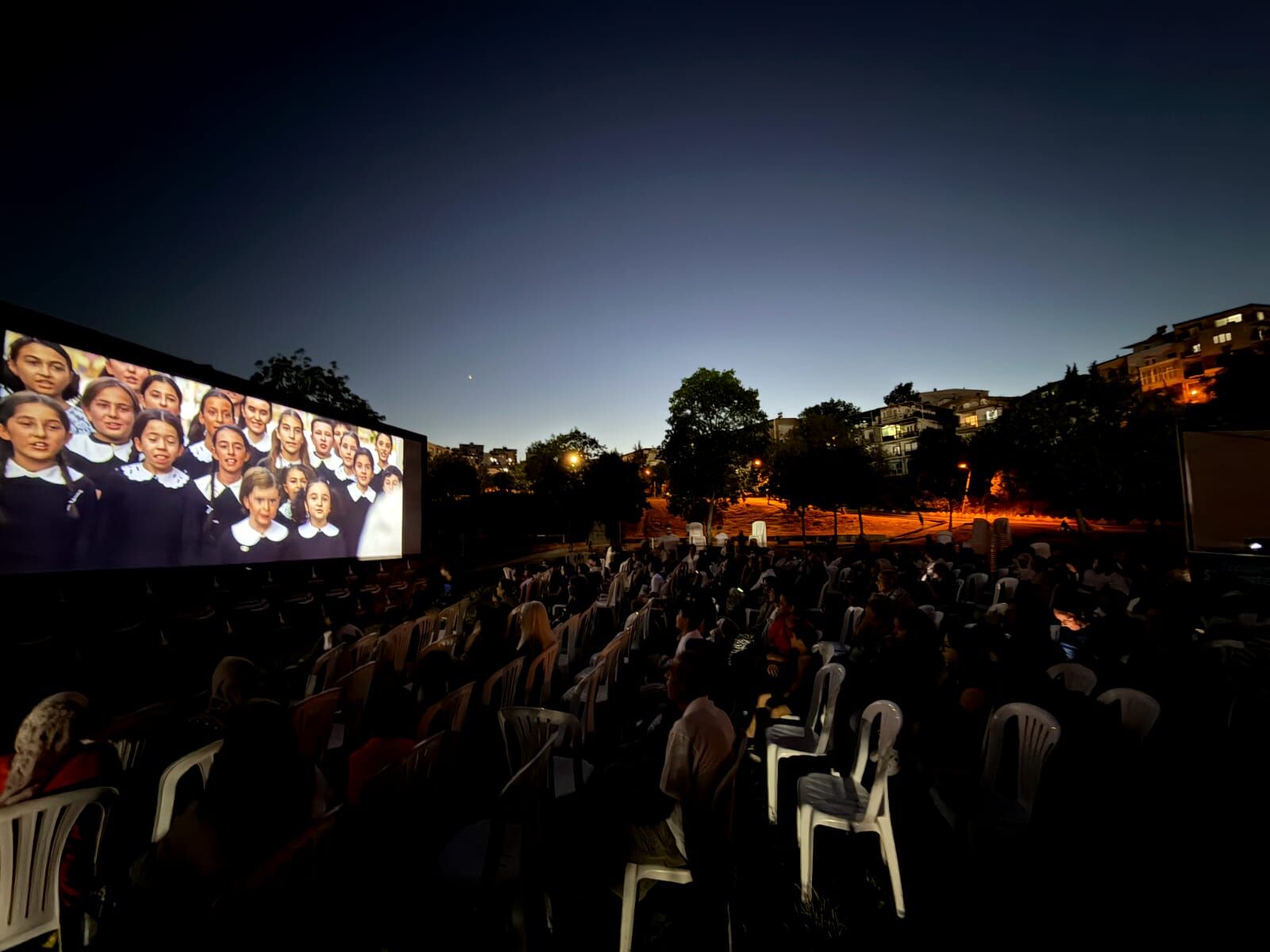 Karabağlar Sinema.jpg 2