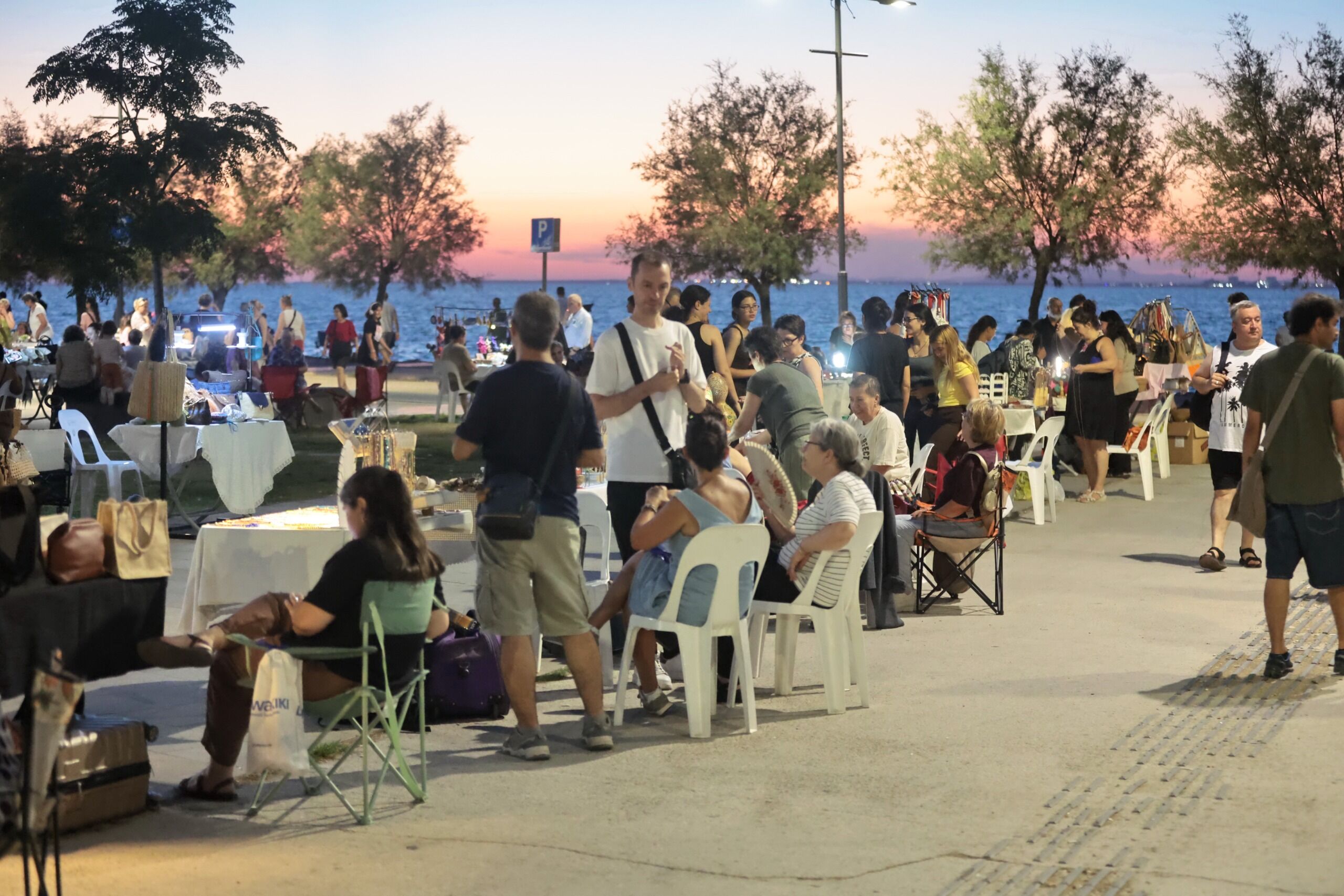 Konak’ın Gece Kermesi Ile 150 Kadının Emeği Kazanca Dönüşüyor (2)