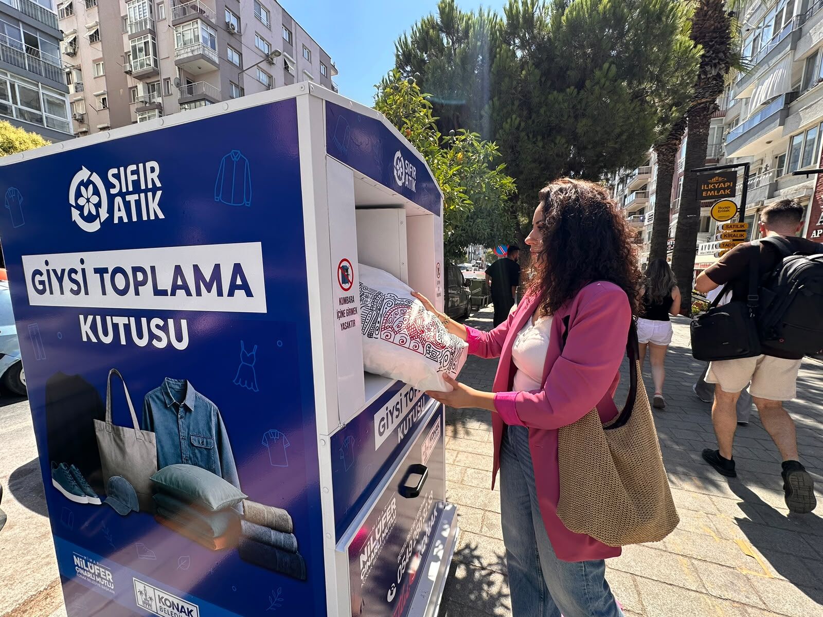 Konaklıların Eski Giysileri Çöpe Değil Geri Dönüşüme Gidiyor (3)