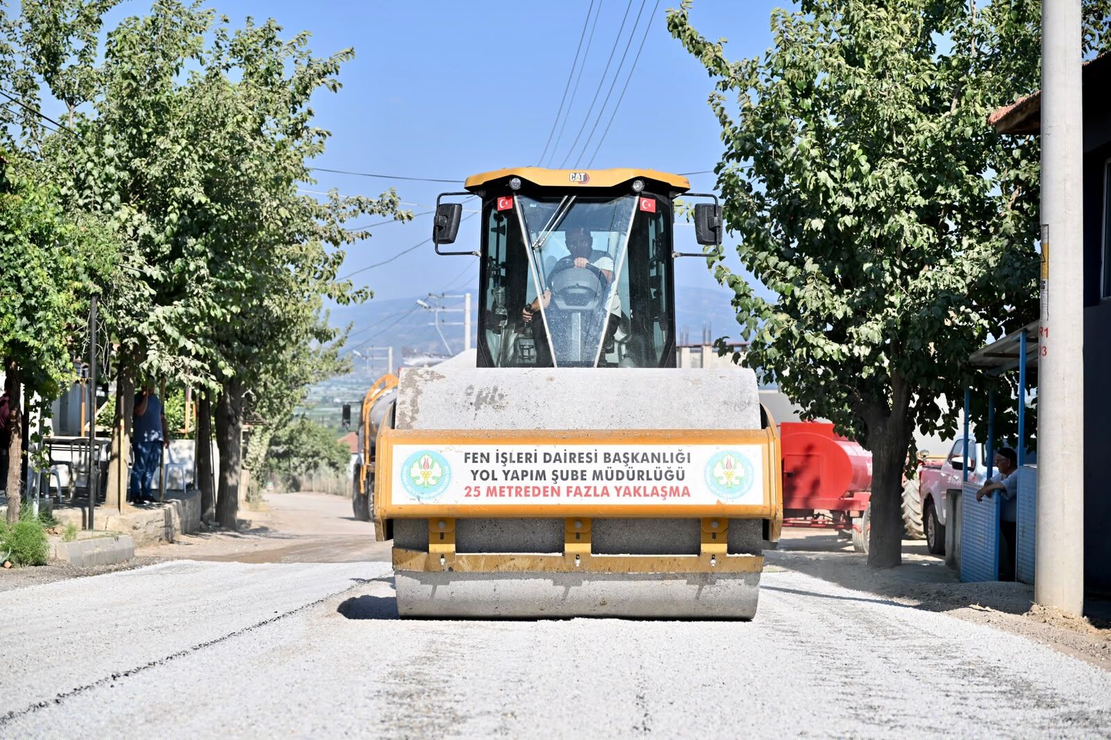 Manisa Büyükşehir Alaşehir’de Yol Konforunu Artırıyor (4)