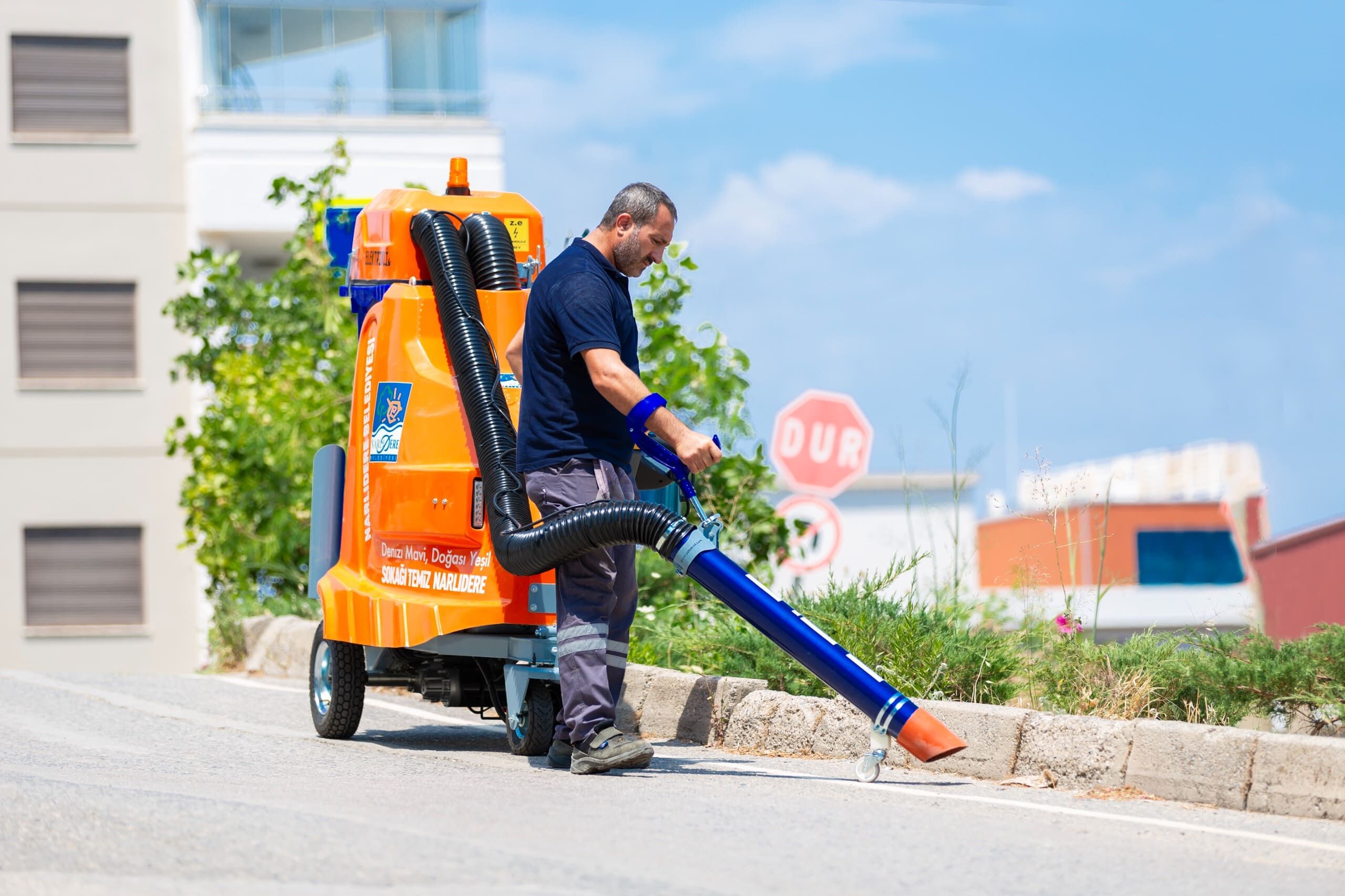Narlıdere'nin Sokaklarında Artık Filler Geziyor (7)