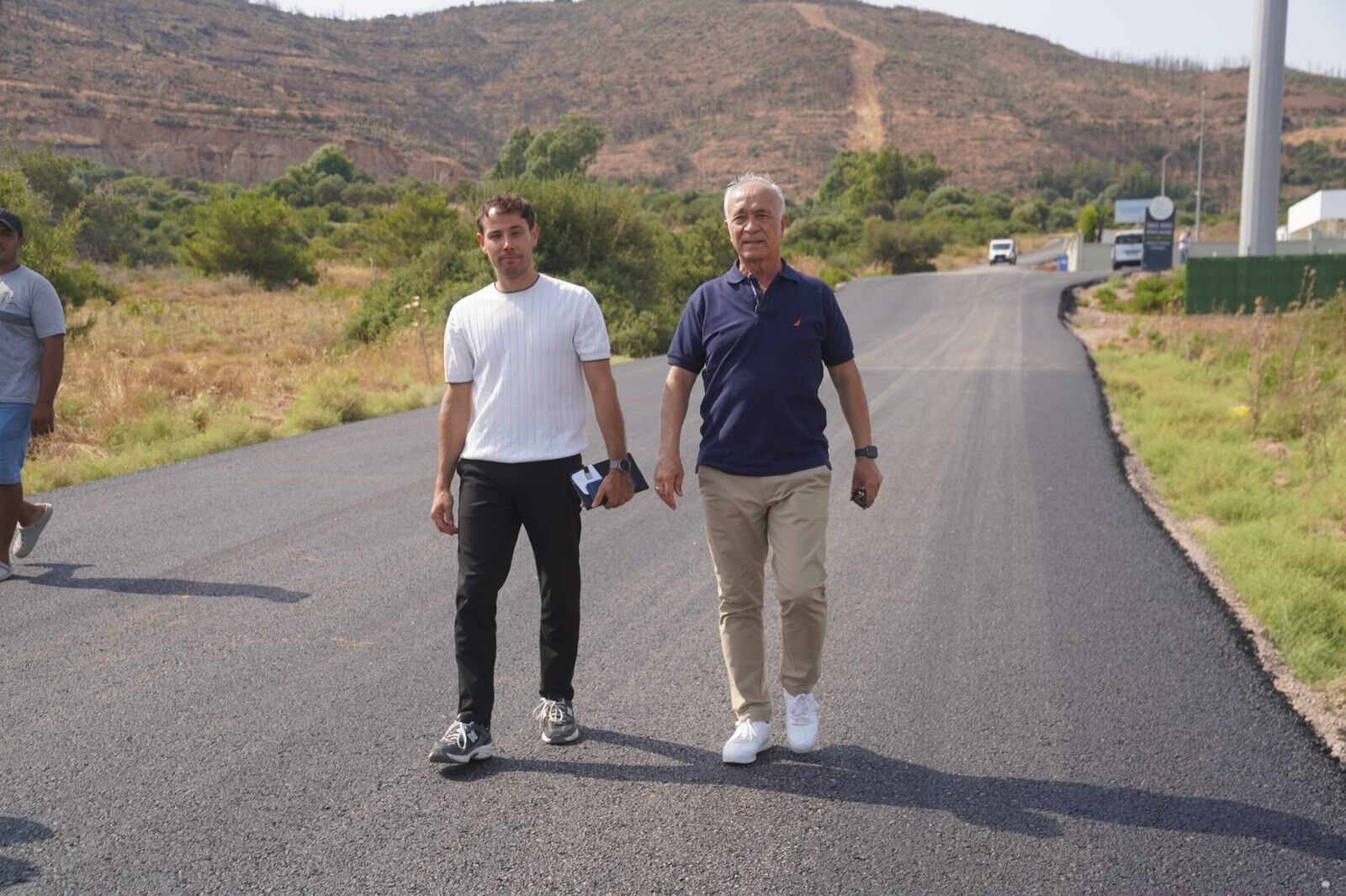 Seferihisar'da Yol Yatırımları Hız Kesmiyor (1)
