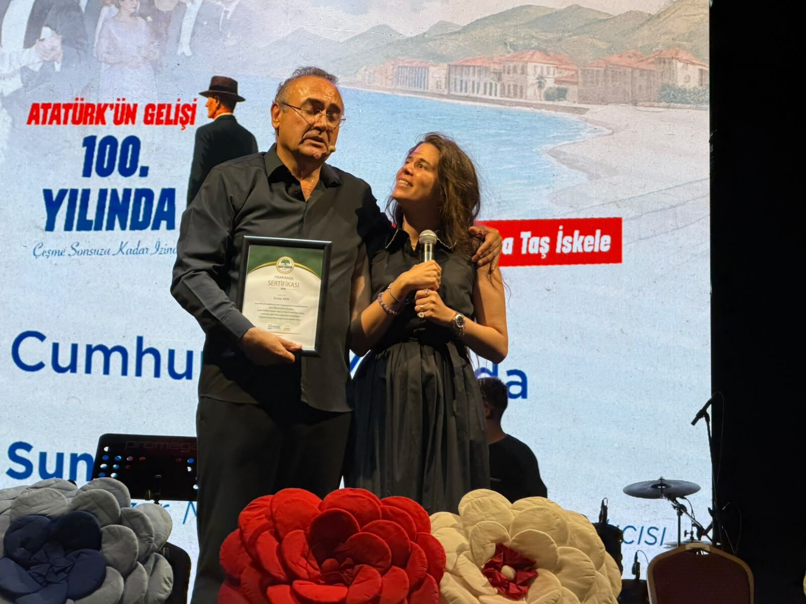 Sunay Akın, Ilıca’da Cumhuriyet’e giden aydınlanma yolculuğunu anlattı