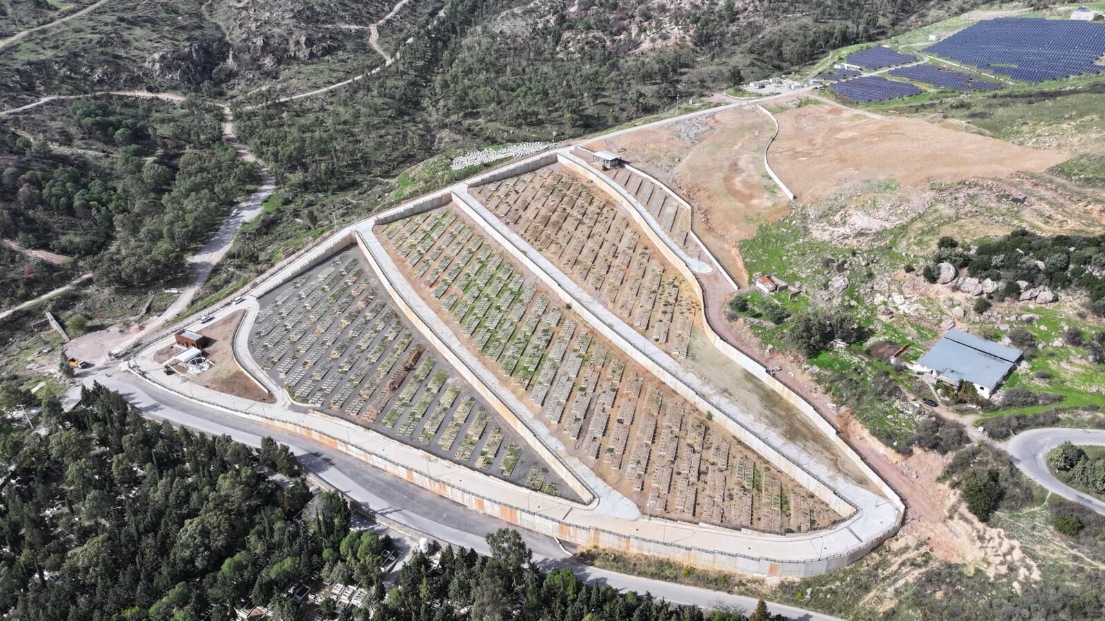 10İzmir Büyükşehir Belediyesi, mezarlıklardaki mezar yapım hizmetlerinde yeni bir uygulamayı hayata geçiriyor.