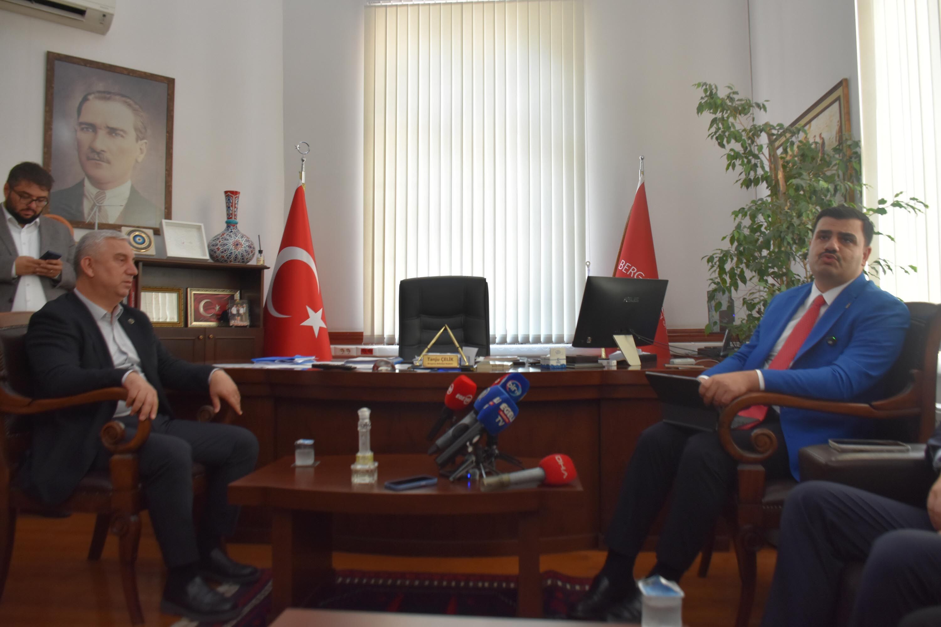 Ak Parti̇li̇ İnan (3)