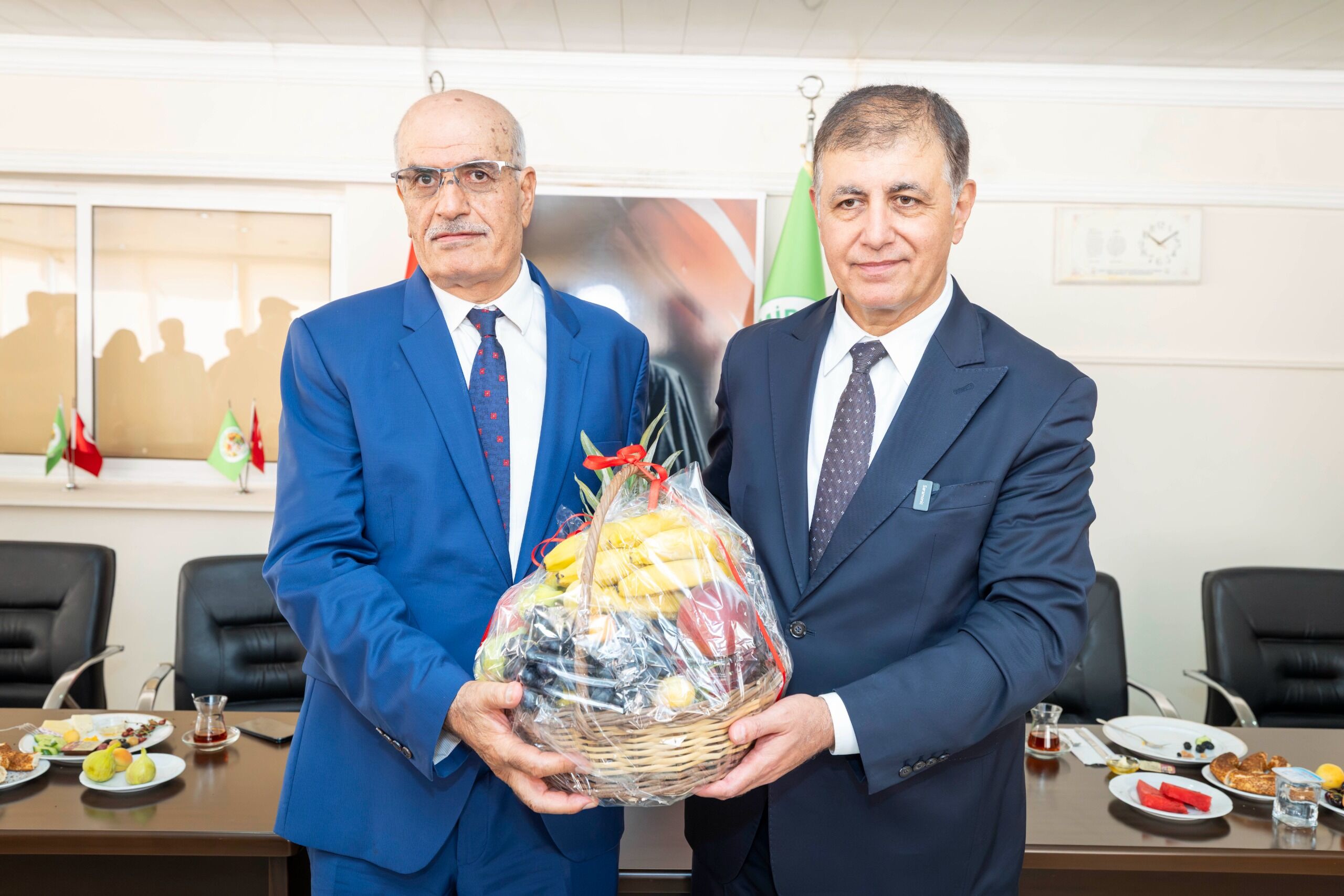 Başkan Tugay 'Herkes Hak Ettiği Kazanca Sahip Olmalı' (1)