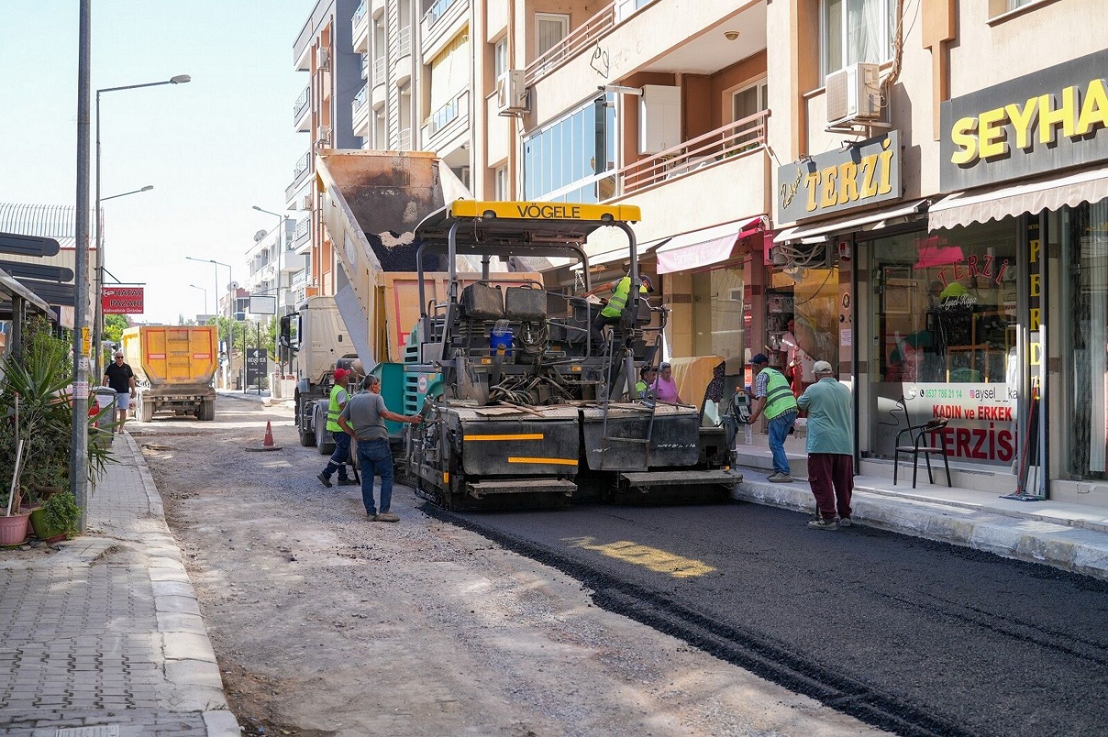 Gaziemir’de Asfaltlama Atağı 4 Bin 470 Ton Asfaltla Yollar Yenileniyor (7)