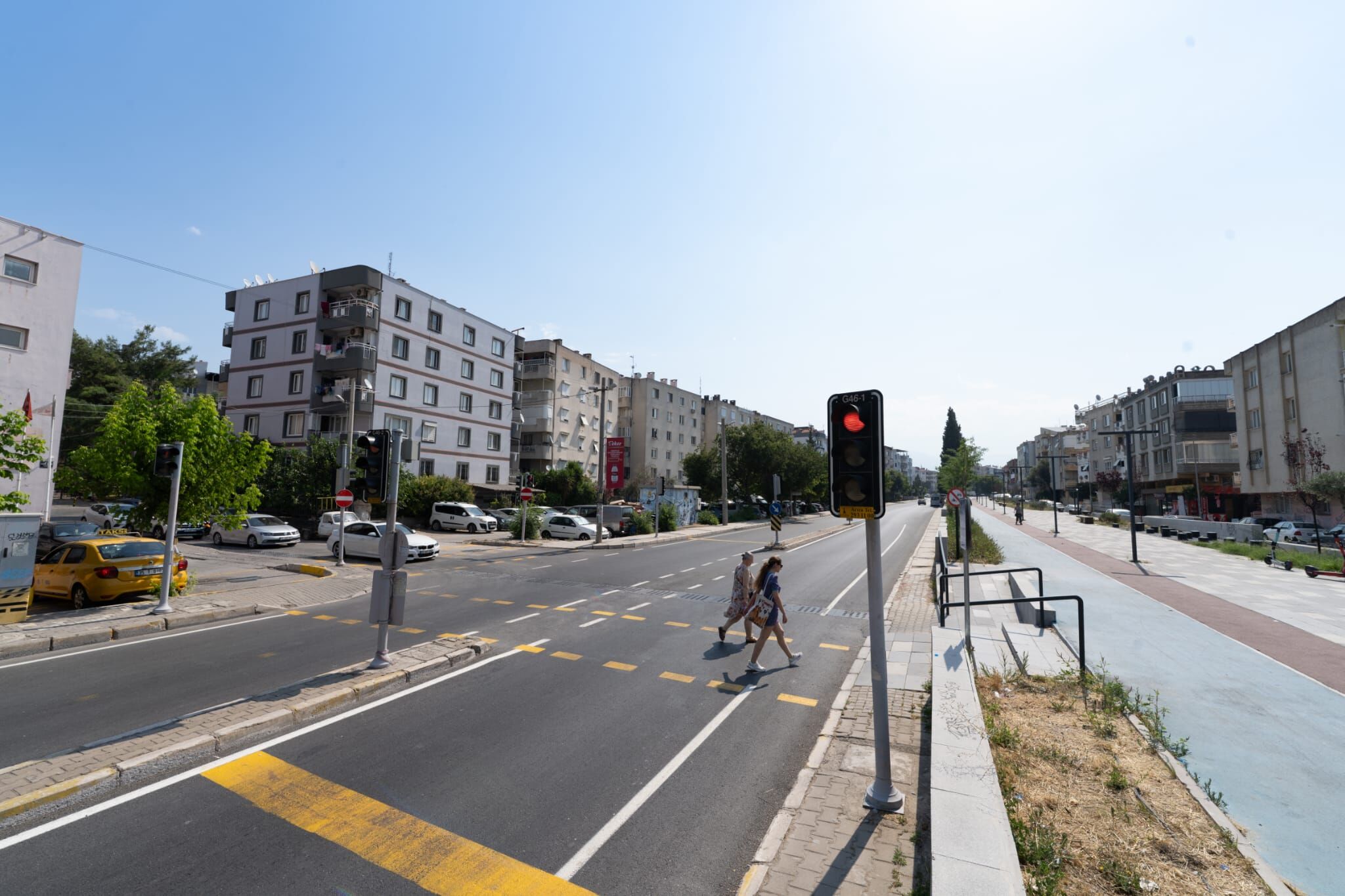 İzmir Büyükşehir Belediyesi, Kent Genelindeki Yol Yenileme Çalışmalarını Sürdürüyor. (6)