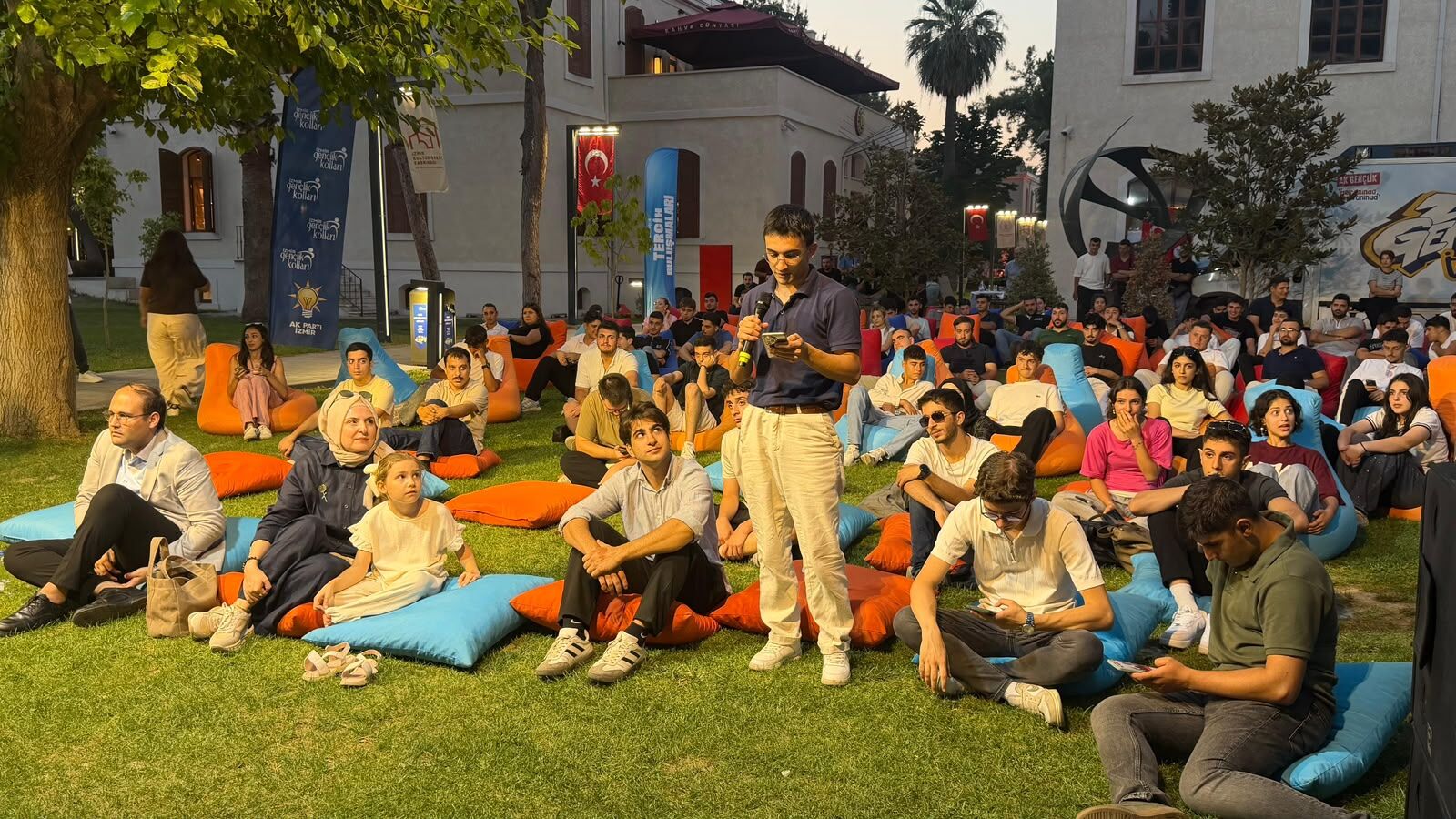 İzmir Kültür Sanat Fabrikası, Üniversite Tercih Dönemindeki Gençleri Tercih Buluşmaları Programında Bir Araya Getirdi. (2)