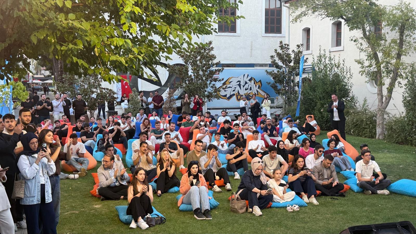 İzmir Kültür Sanat Fabrikası, Üniversite Tercih Dönemindeki Gençleri Tercih Buluşmaları Programında Bir Araya Getirdi. (5)