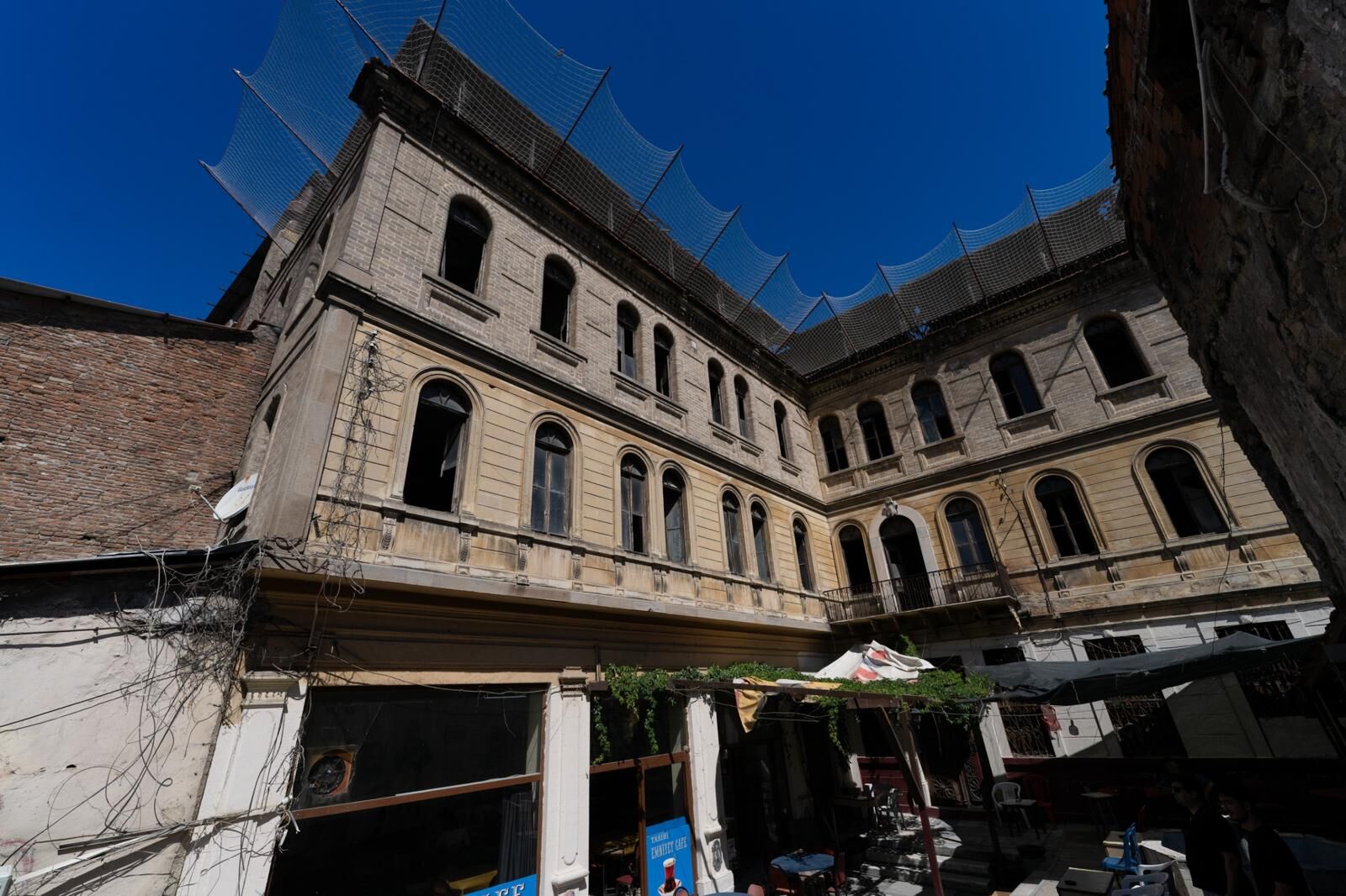 İzmir'in Tarihi Cihan Palas Oteli Yeniden Kent Yaşamına Kazandırılıyor (2)