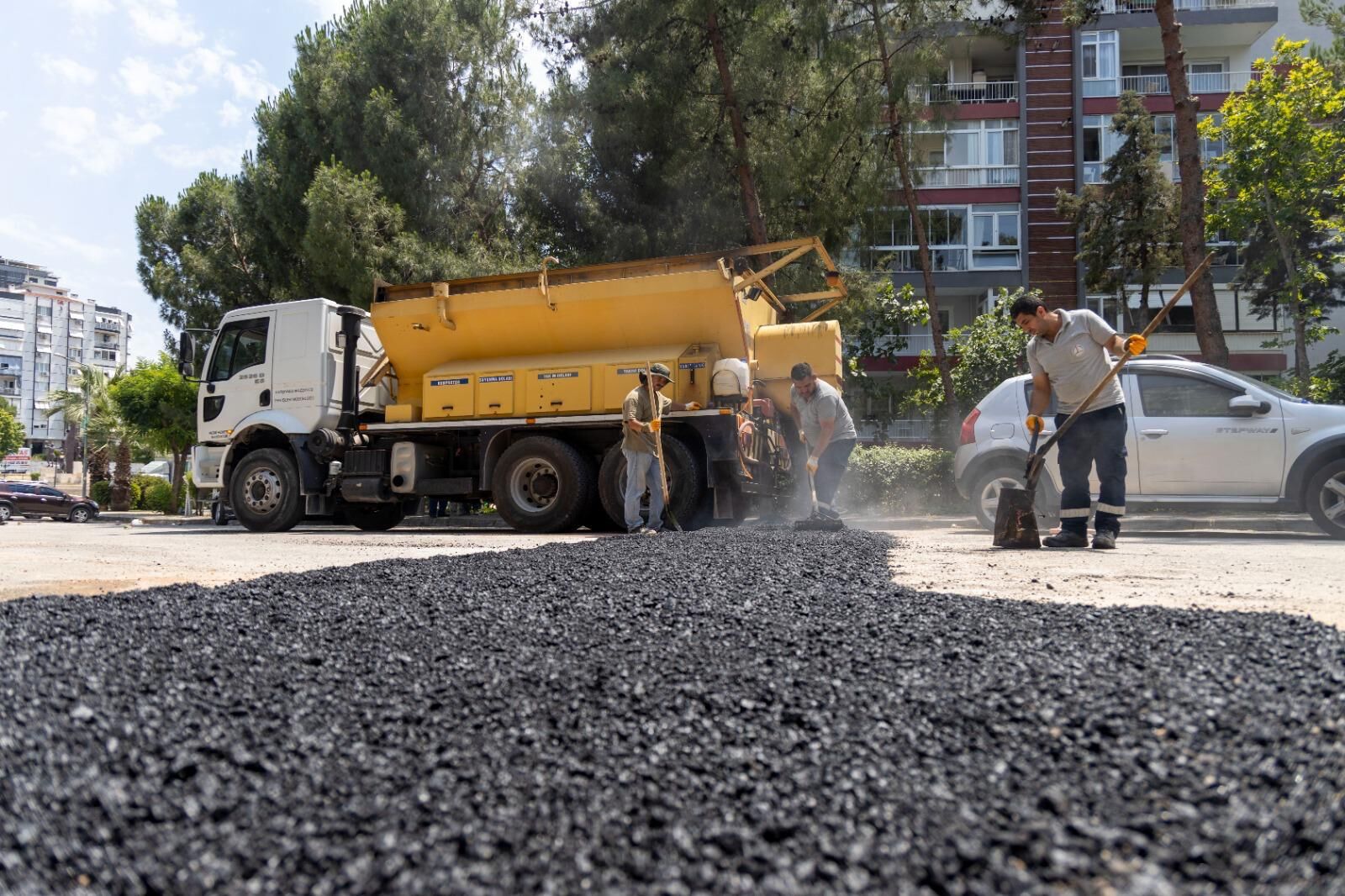 Karşıyaka’da Yol Bakım Seferberliği Temmuzda 2 Bin 995 Metrekare Yenilendi (6)