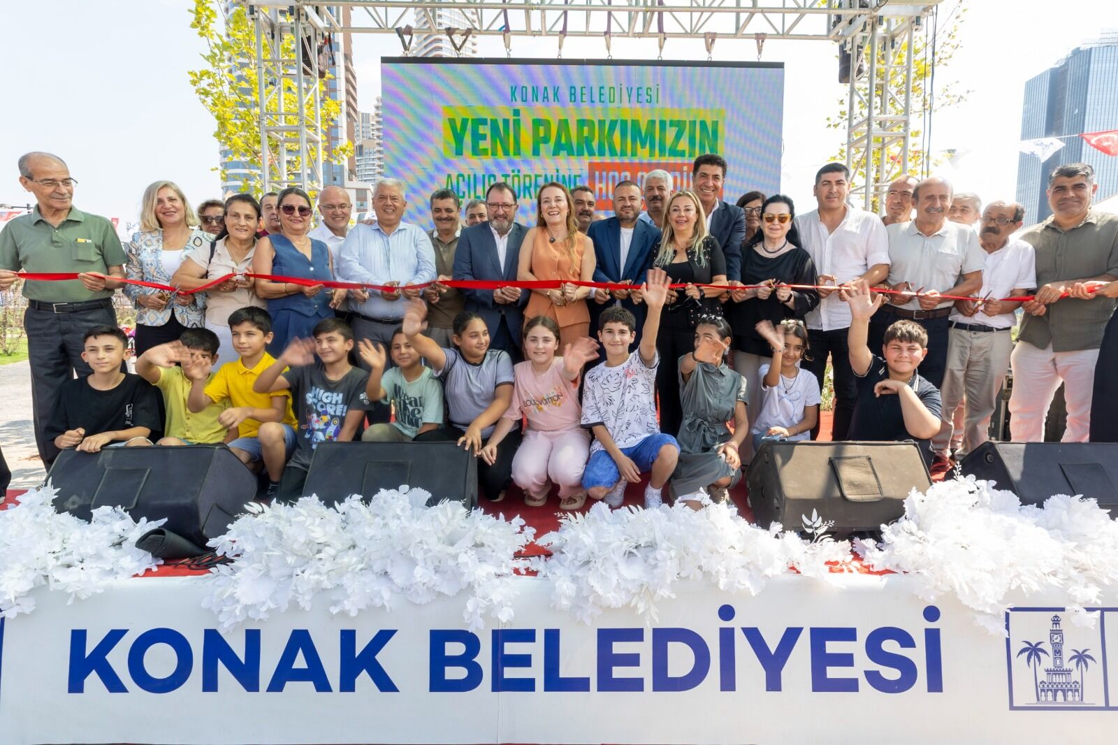 Konak 6 Bin Metrekarelik Yeni Parkına Kavuştu (1)