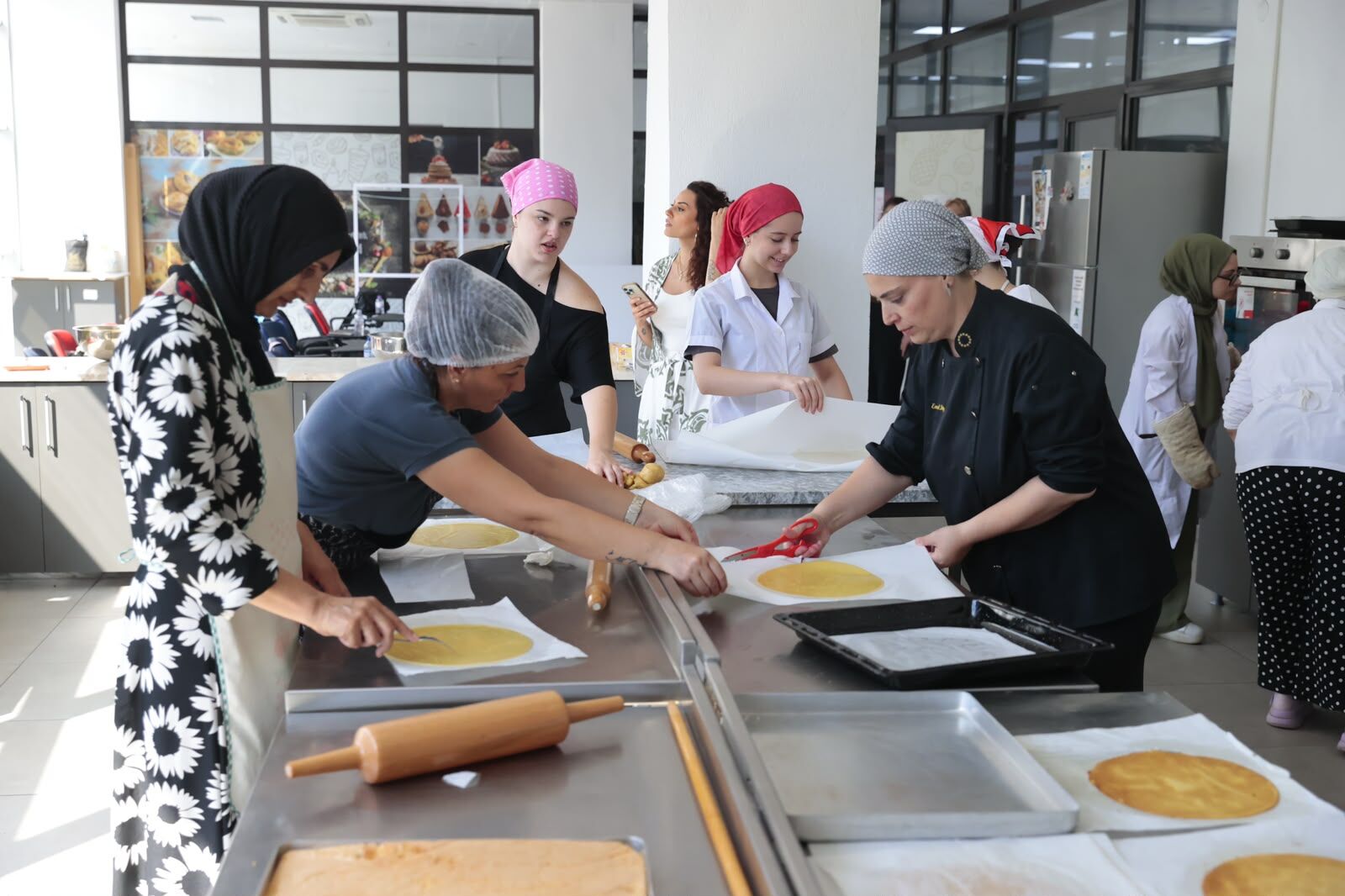 Konaklı Kadınlar Temel Pastacılık Eğitimi’yle Üretim Ve Istihdama Katılıyor (10)