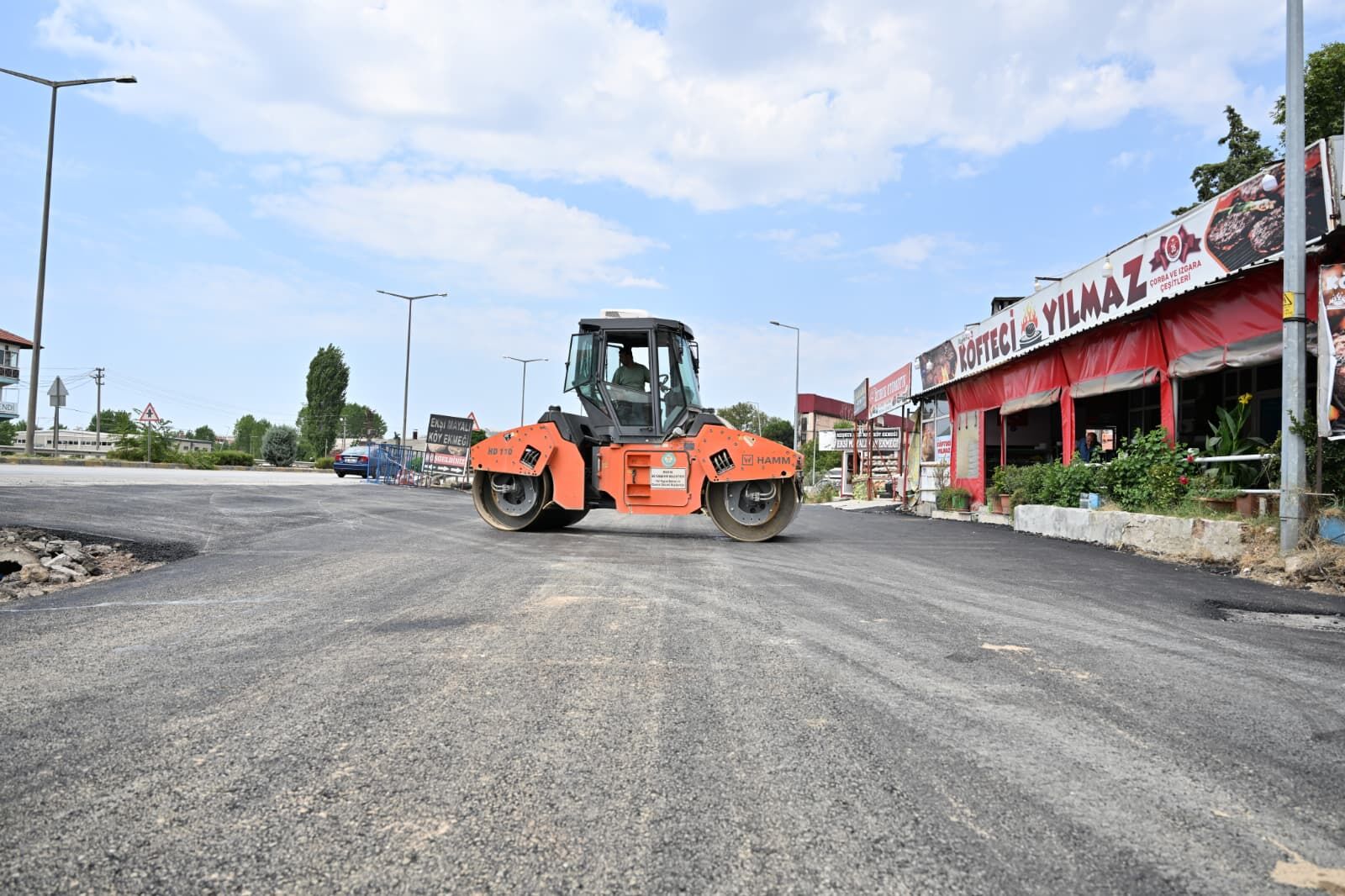 Kula Seyitali Mahallesi’nde Sıcak Asfalt Çalışması Tamamlandı (9)