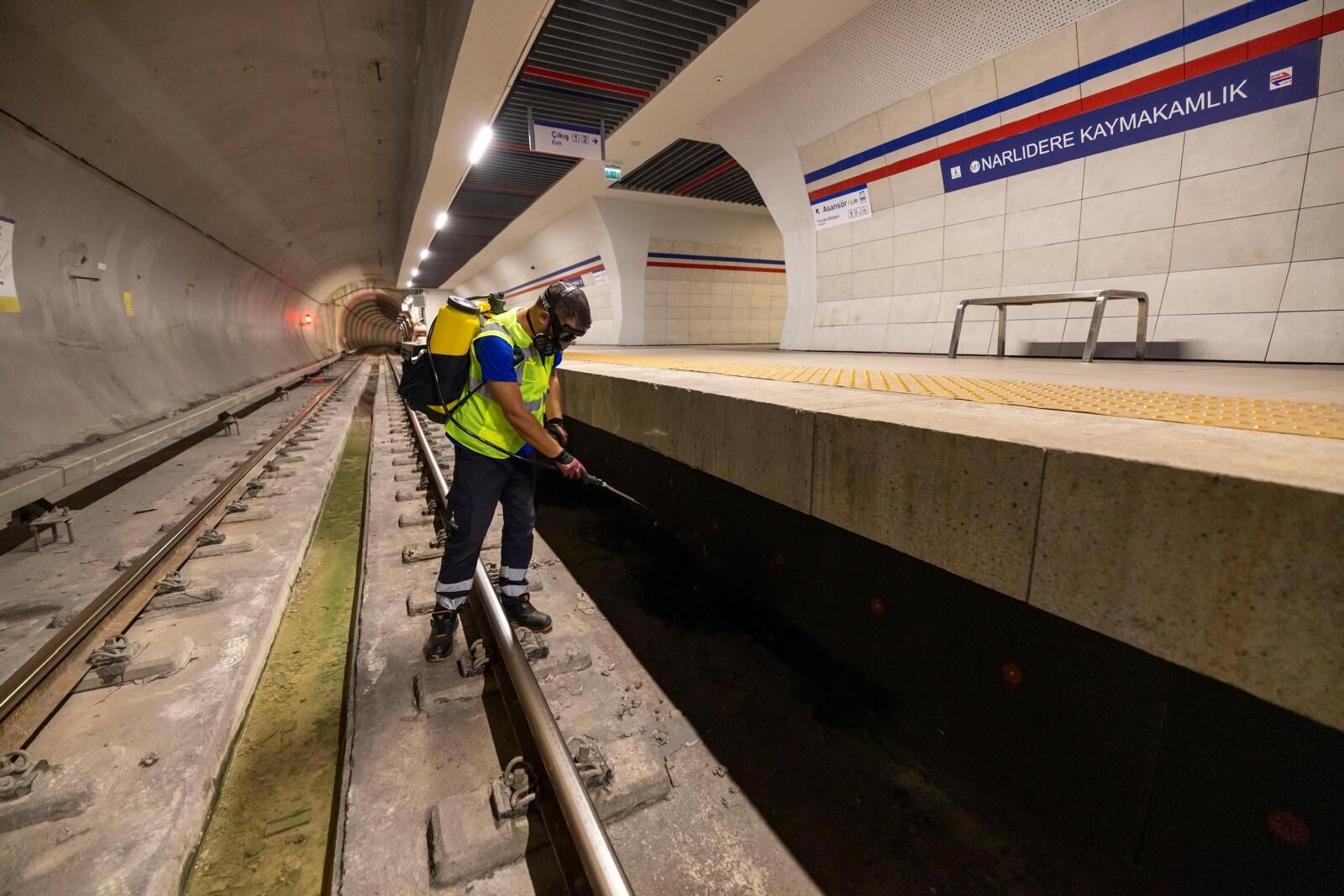 Metro Istasyonları, Tüneller (4)