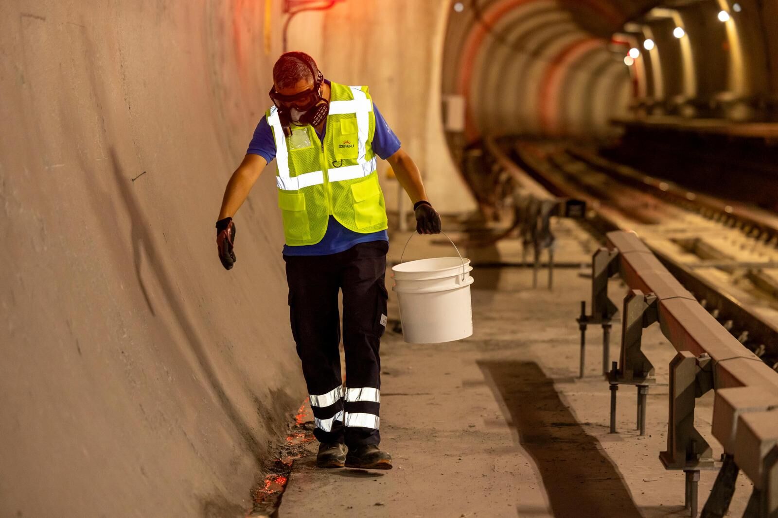 Metro Istasyonları, Tüneller (5)
